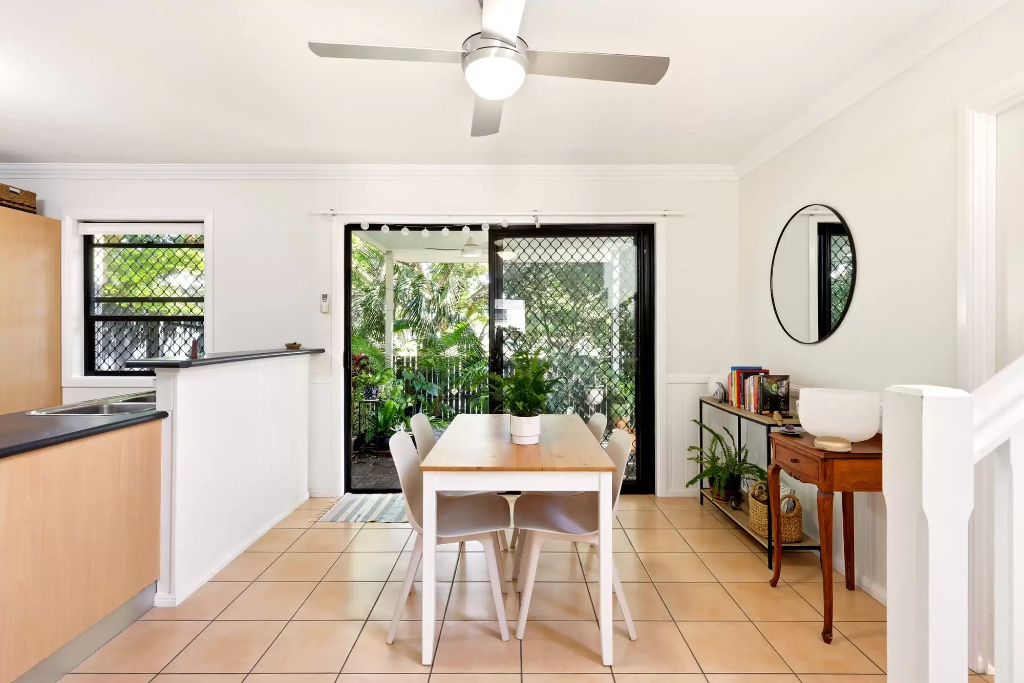 6/49-51 Tarana Street, Camp Hill Sold by Aurora Property - image 4