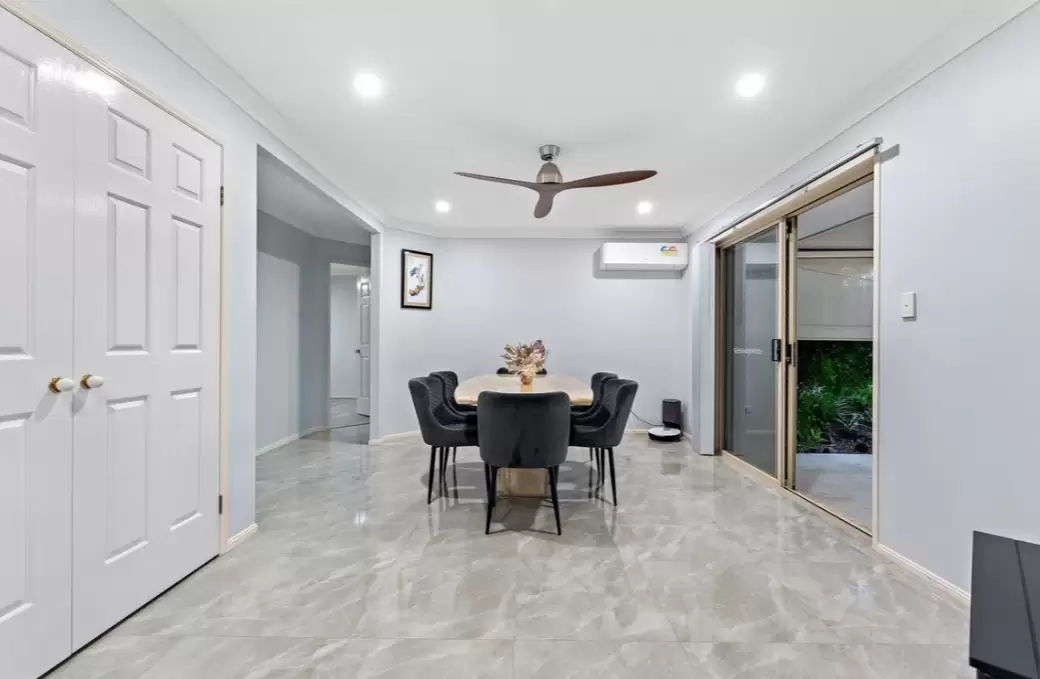 39 Woorabinda Stree, Runcorn Leased by Aurora Property - image 4