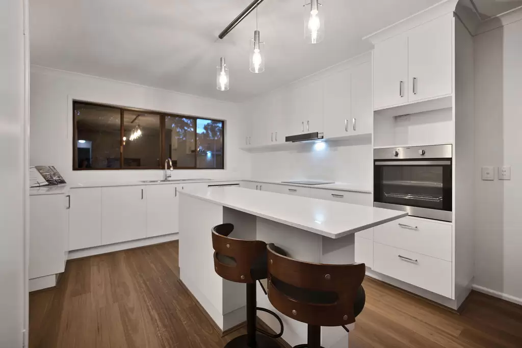 42 Cadogan Street, Carindale Sold by Aurora Property - image 3