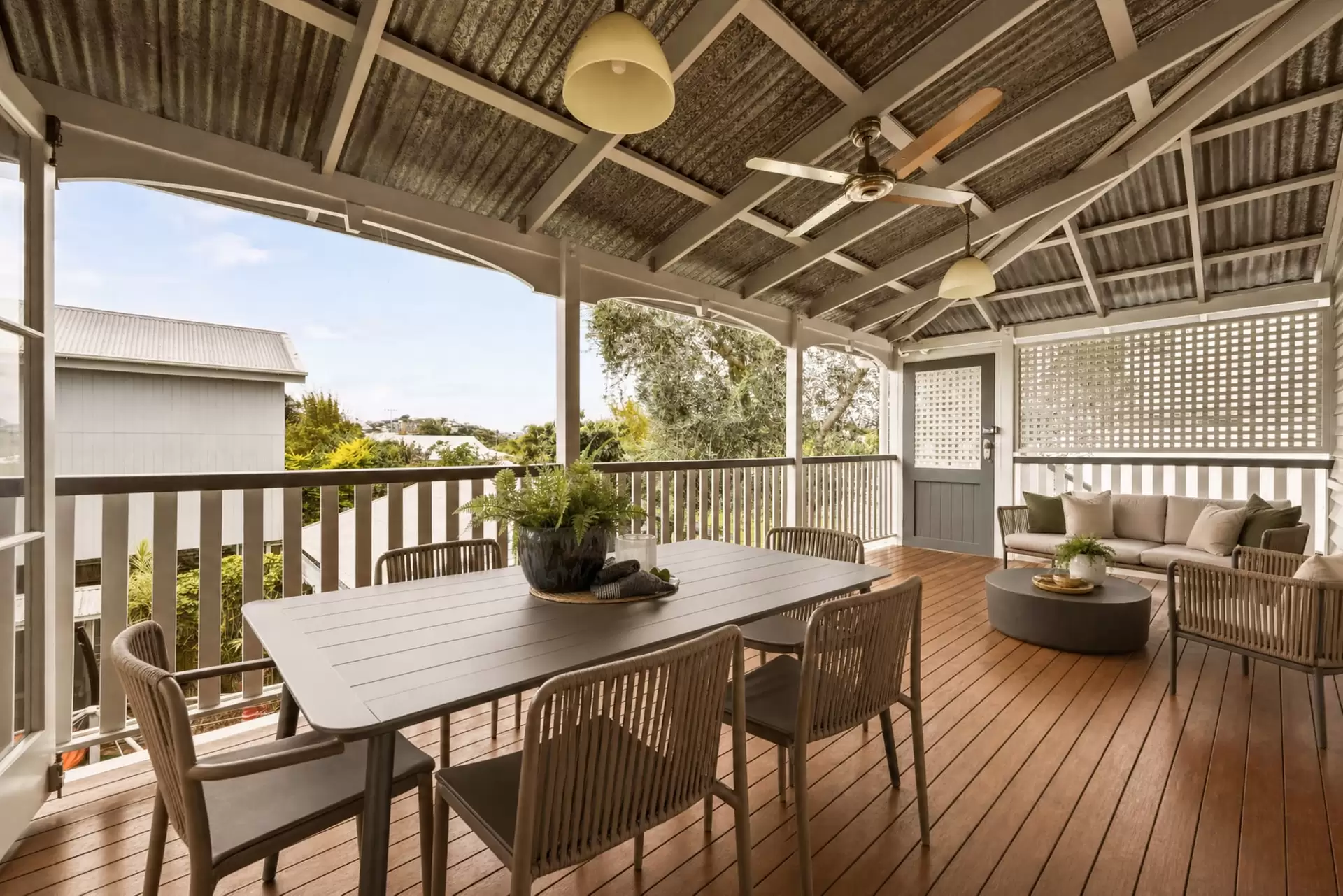 72 Brisbane Street, Bulimba For Sale by Aurora Property - image 1