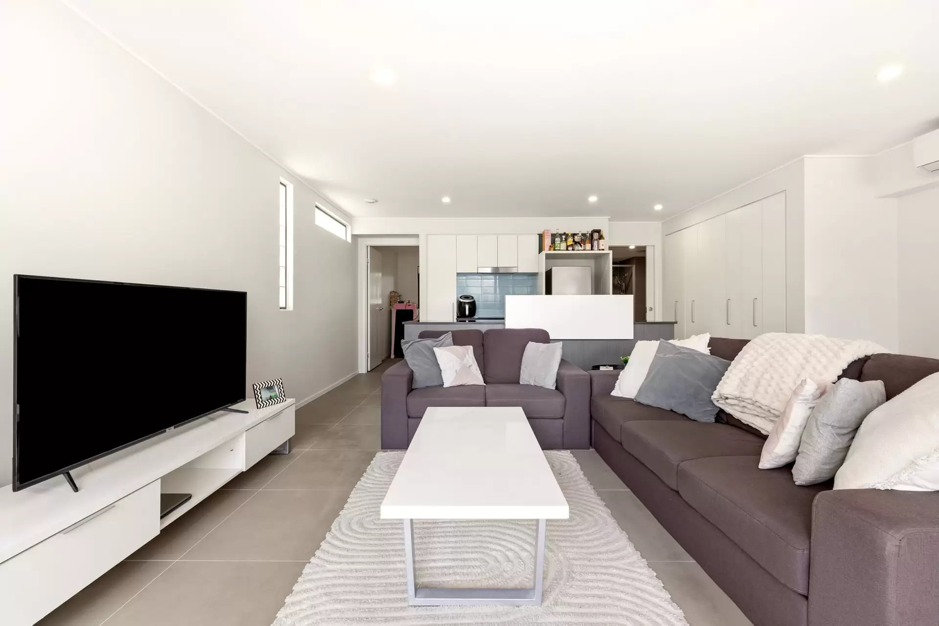 7/62 Richmond Road, Morningside Sold by Aurora Property - image 1