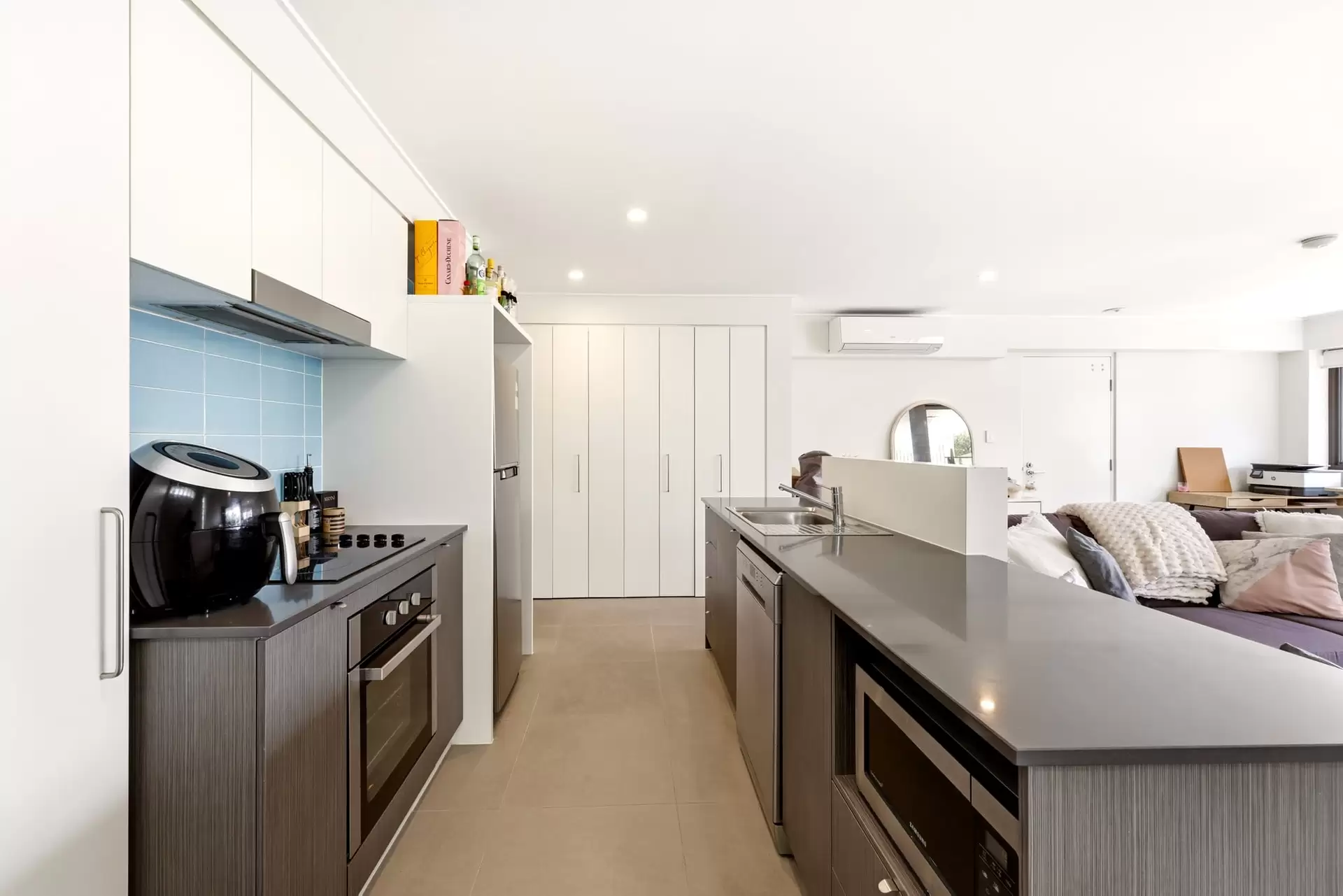 7/62 Richmond Road, Morningside Sold by Aurora Property - image 1