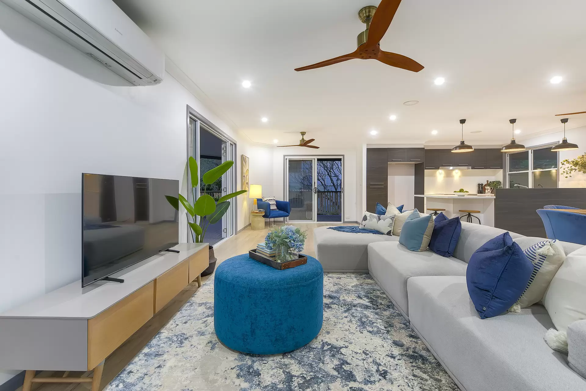 18 Blackwood Drive, Arana Hills Sold by Aurora Property - image 1