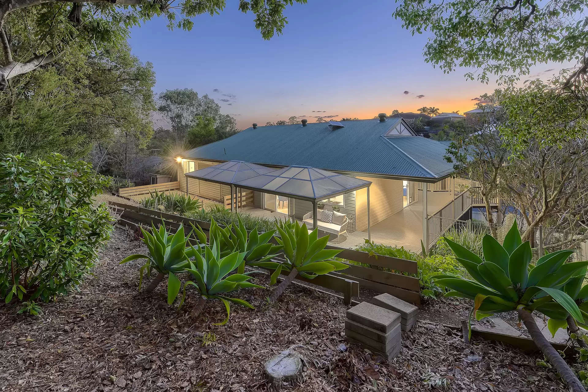 18 Blackwood Drive, Arana Hills Sold by Aurora Property - image 1