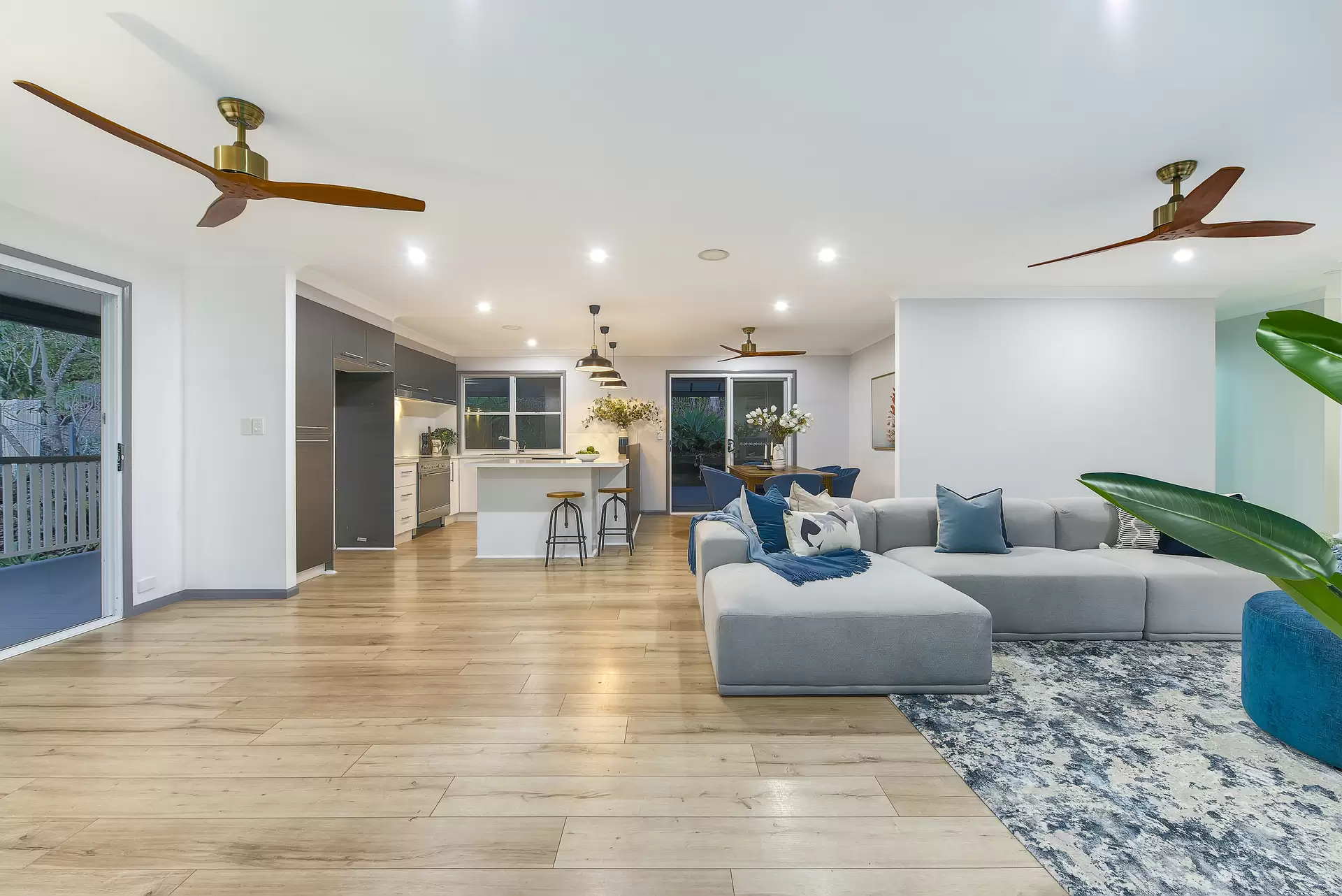 18 Blackwood Drive, Arana Hills Sold by Aurora Property - image 1
