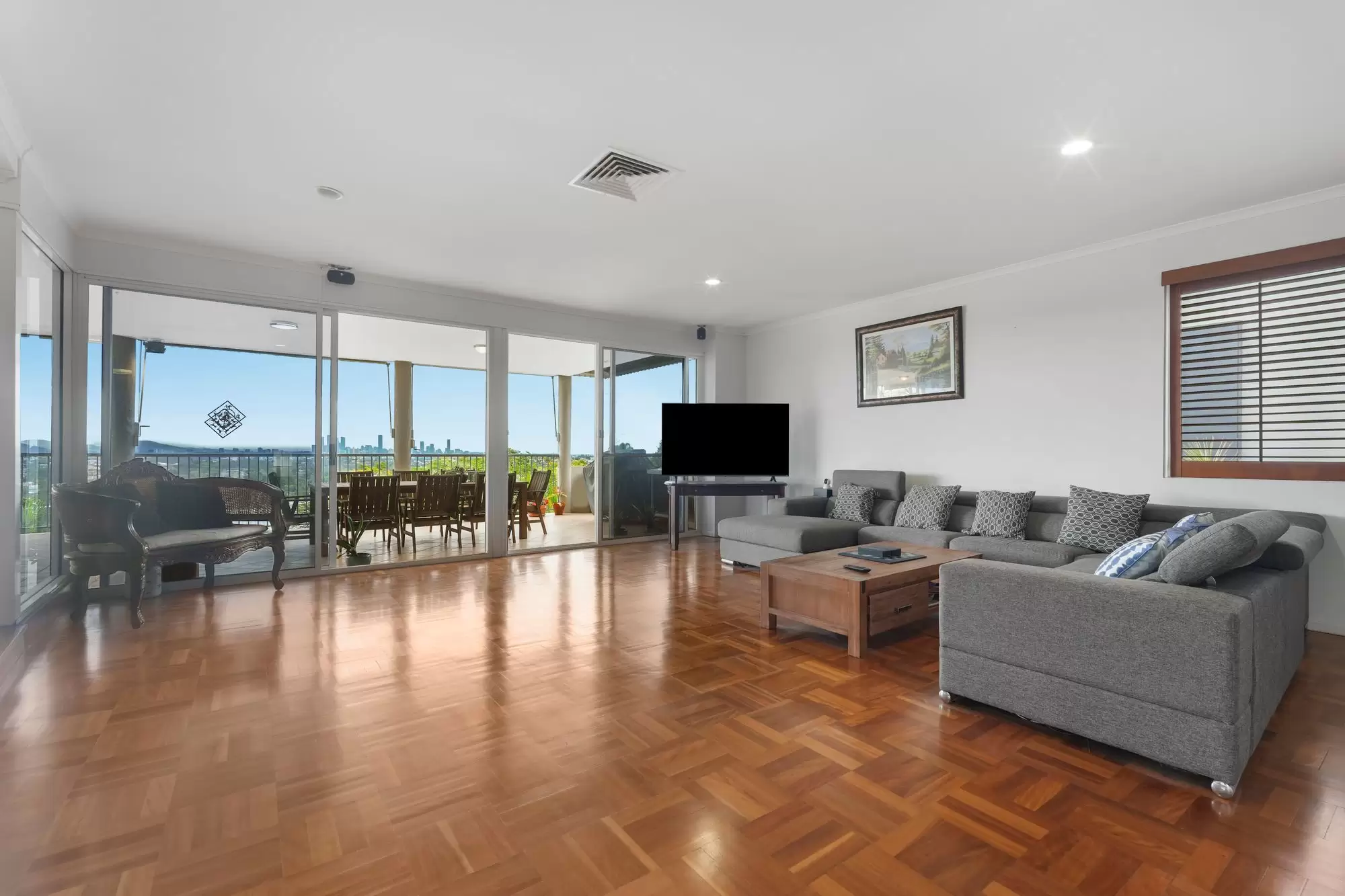 12 Kneale Street, Holland Park West For Sale by Aurora Property - image 5