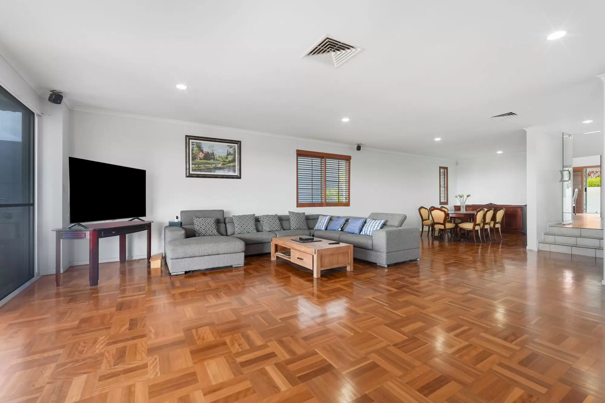 12 Kneale Street, Holland Park West For Sale by Aurora Property - image 4