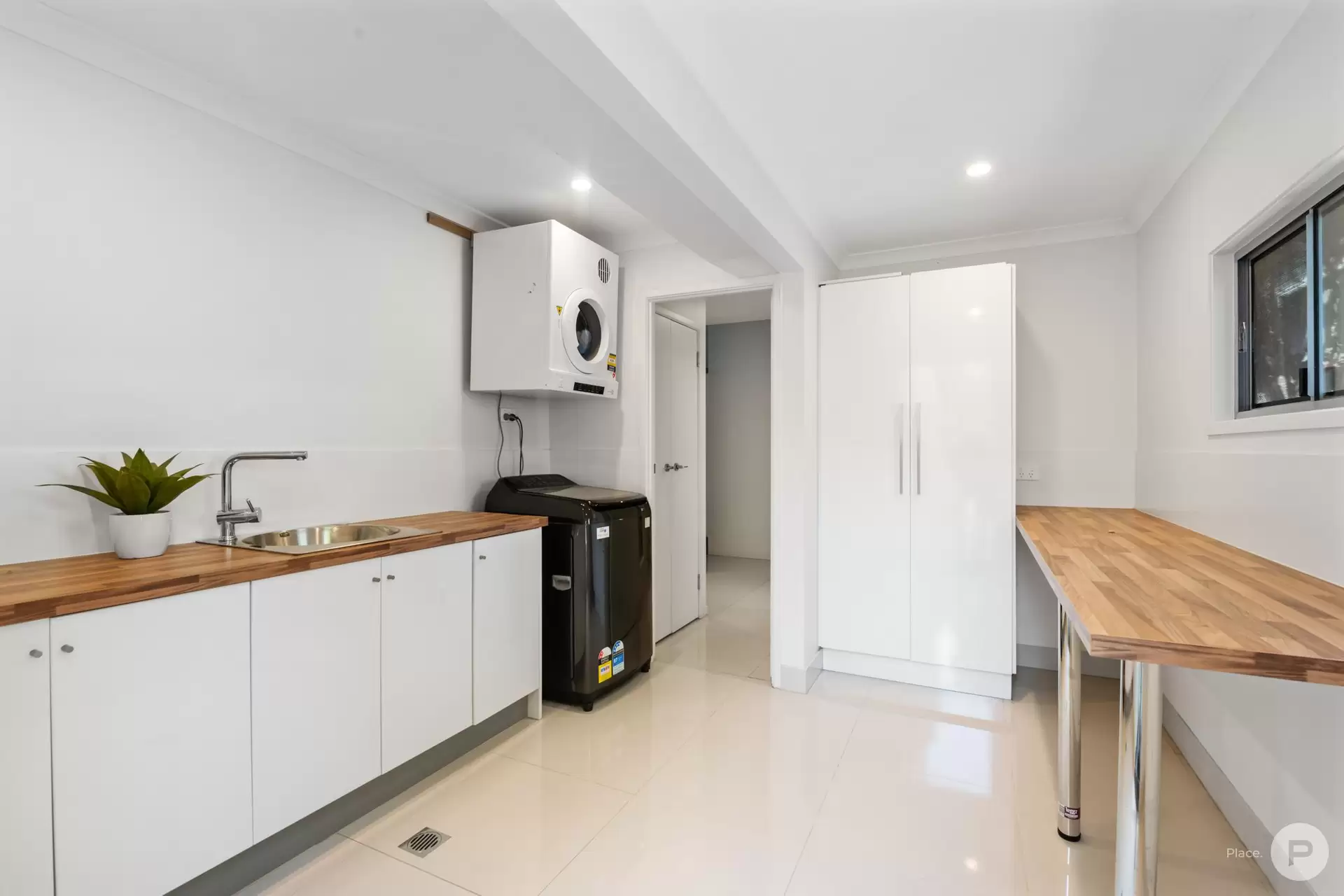 16 Barrhead Street, Wavell Heights Sold by Aurora Property - image 1