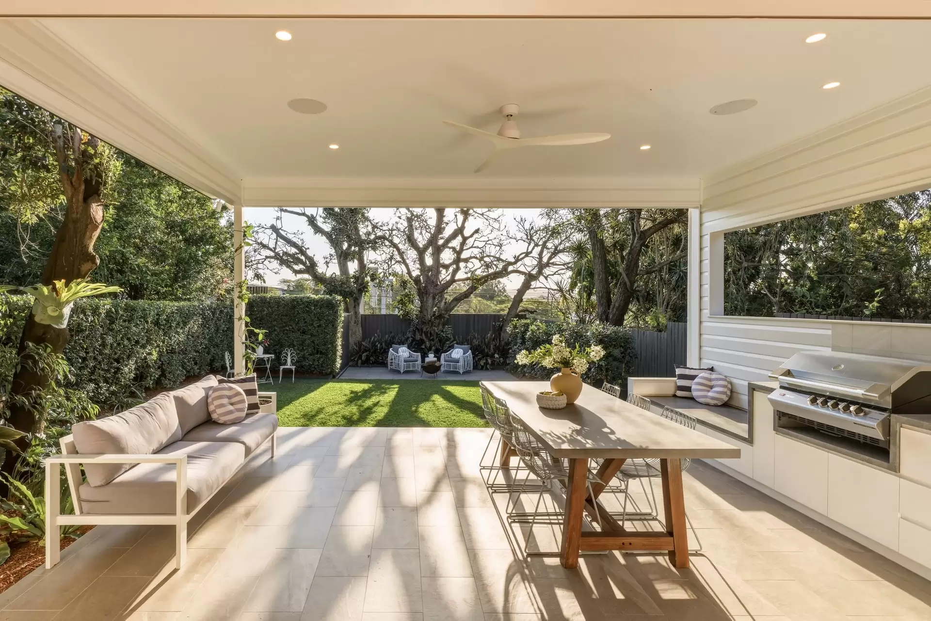 31 Caroline Street, Annerley Sold by Aurora Property - image 1