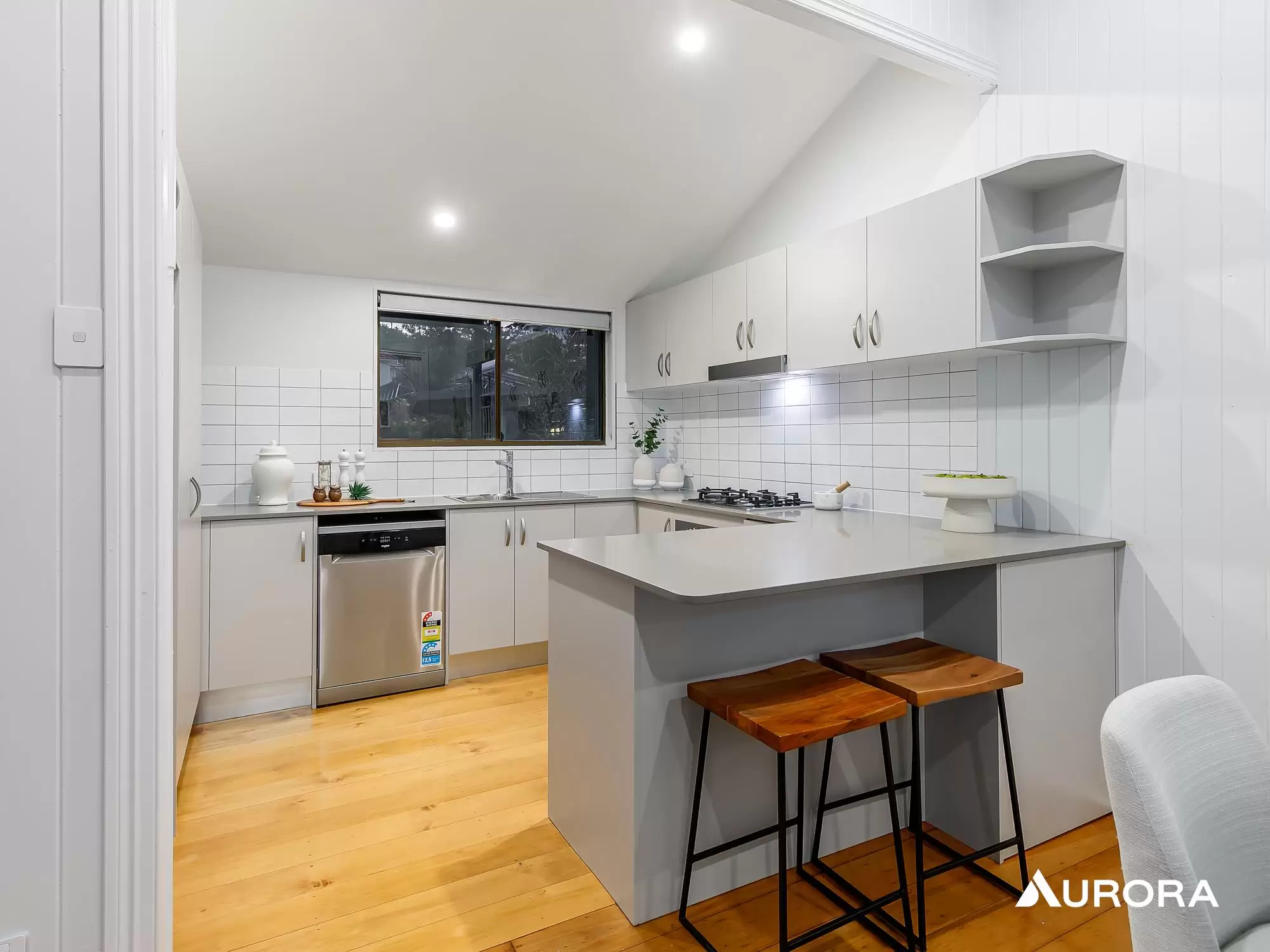 35 Hetherington Street, Herston Leased by Aurora Property - image 4