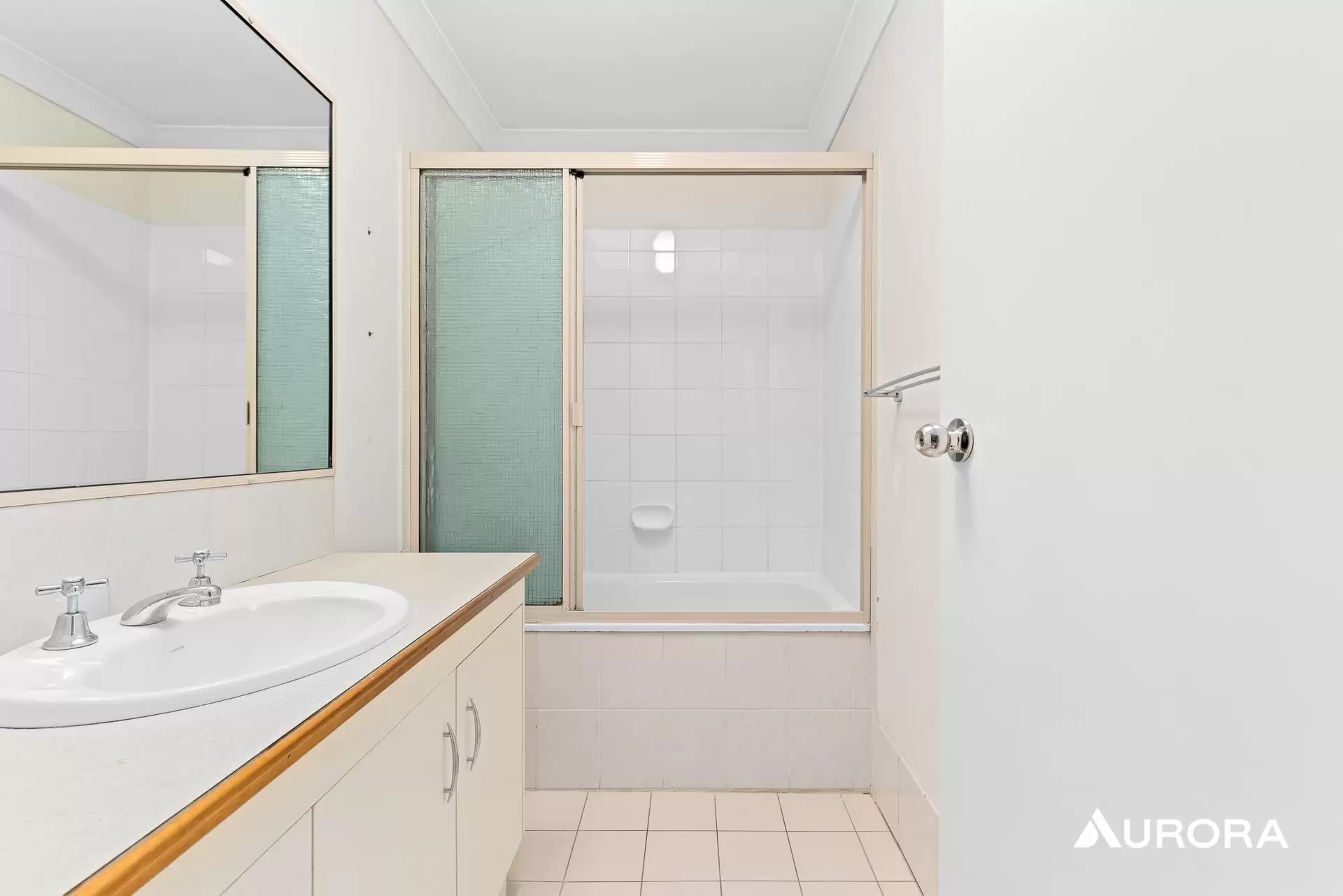 2/24 Eighth Avenue, Coorparoo For Lease by Aurora Property - image 1