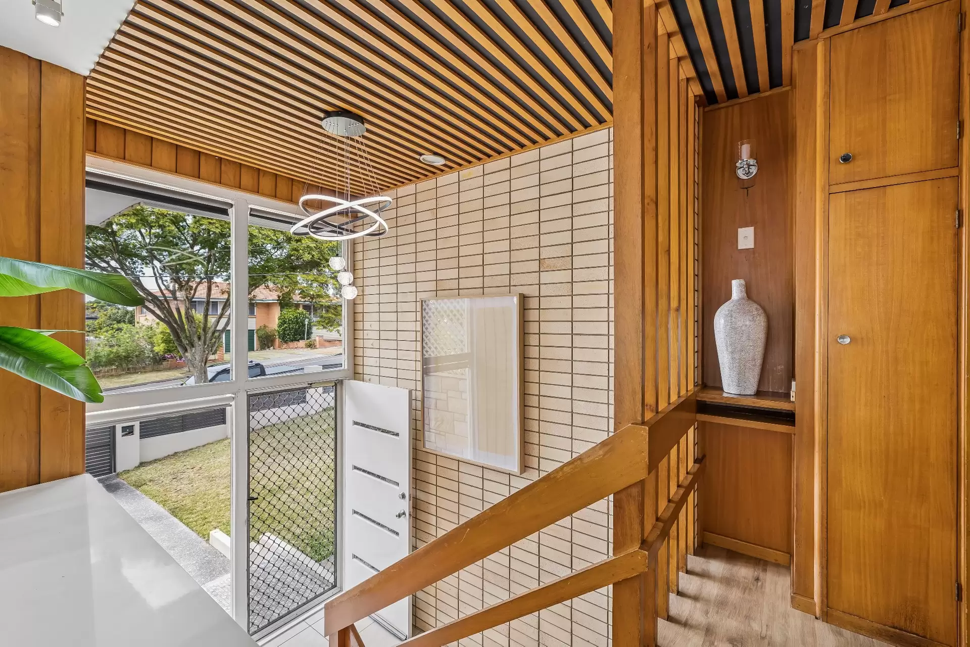 34 Cresthaven Drive, Mansfield For Sale by Aurora Property - image 1