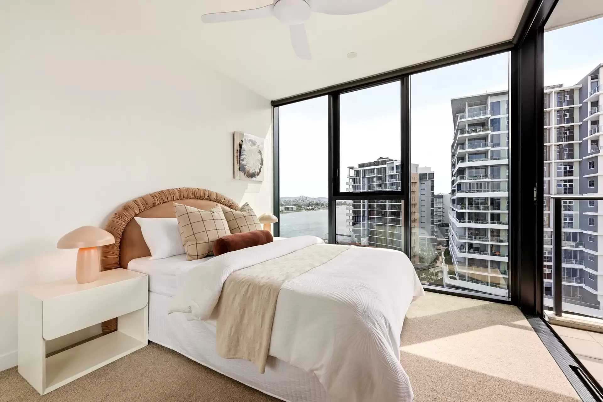 10905/7 Wharf Street, Hamilton For Sale by Aurora Property - image 1