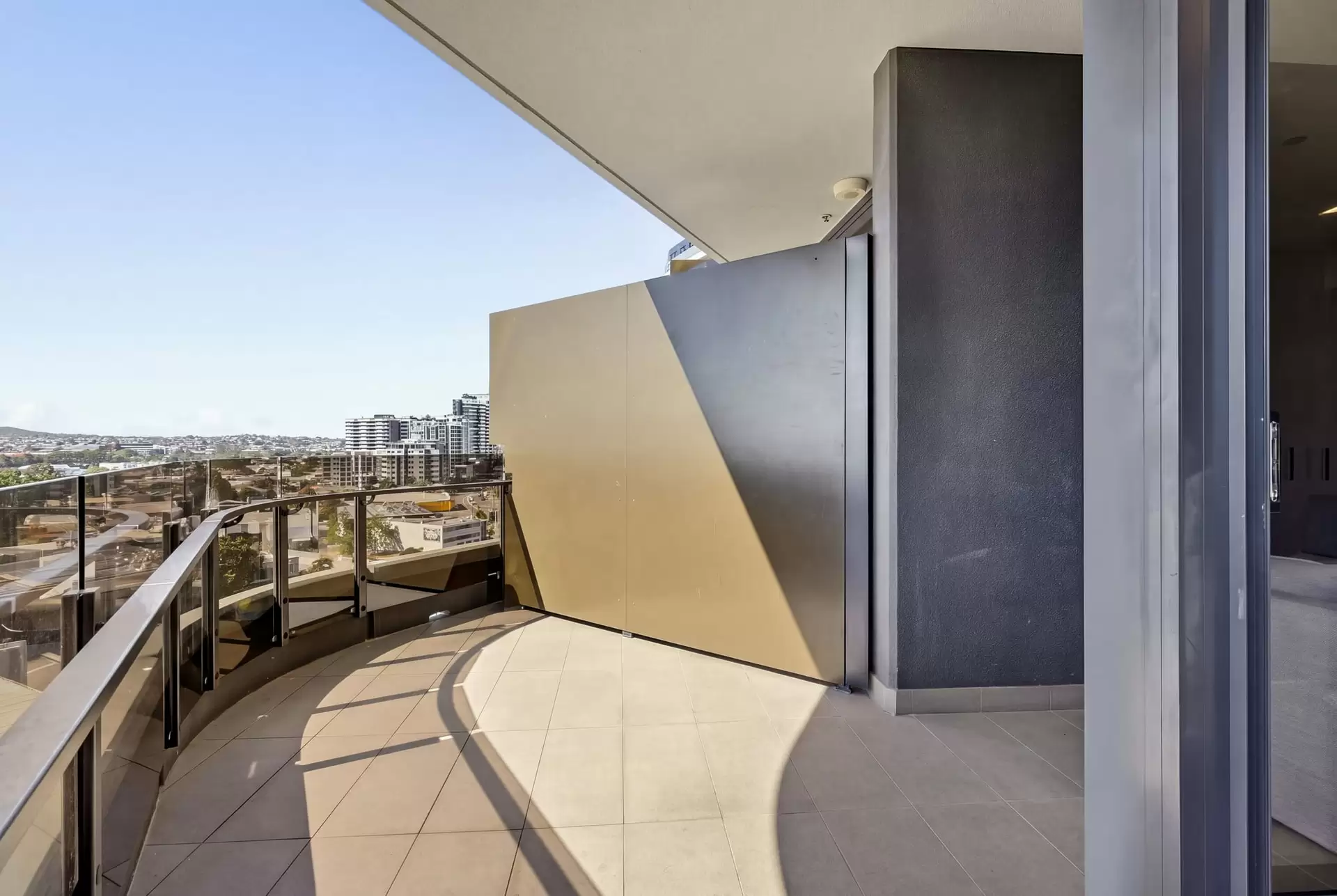 905/62 Logan Road, Woolloongabba For Sale by Aurora Property - image 1
