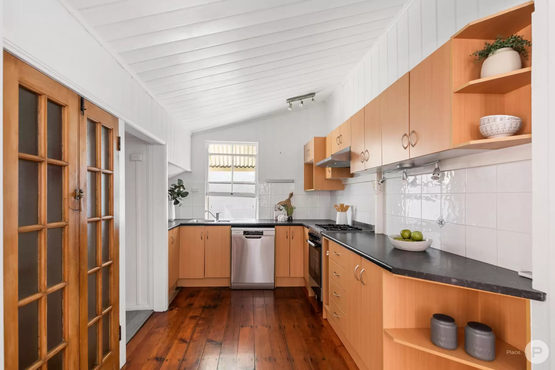 130 Bellevue Avenue, Gaythorne Sold by Aurora Property - image 1