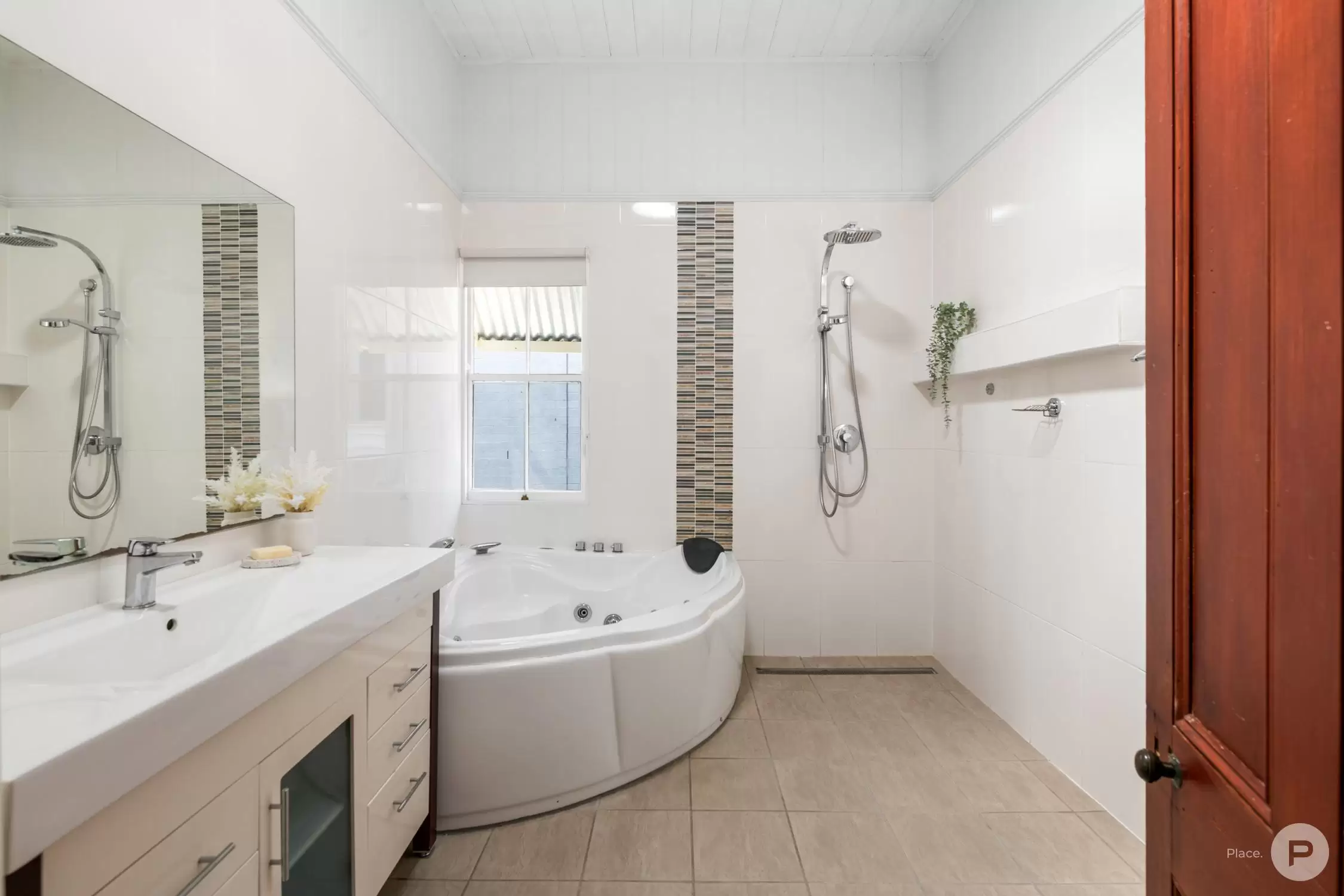 130 Bellevue Avenue, Gaythorne Sold by Aurora Property - image 11
