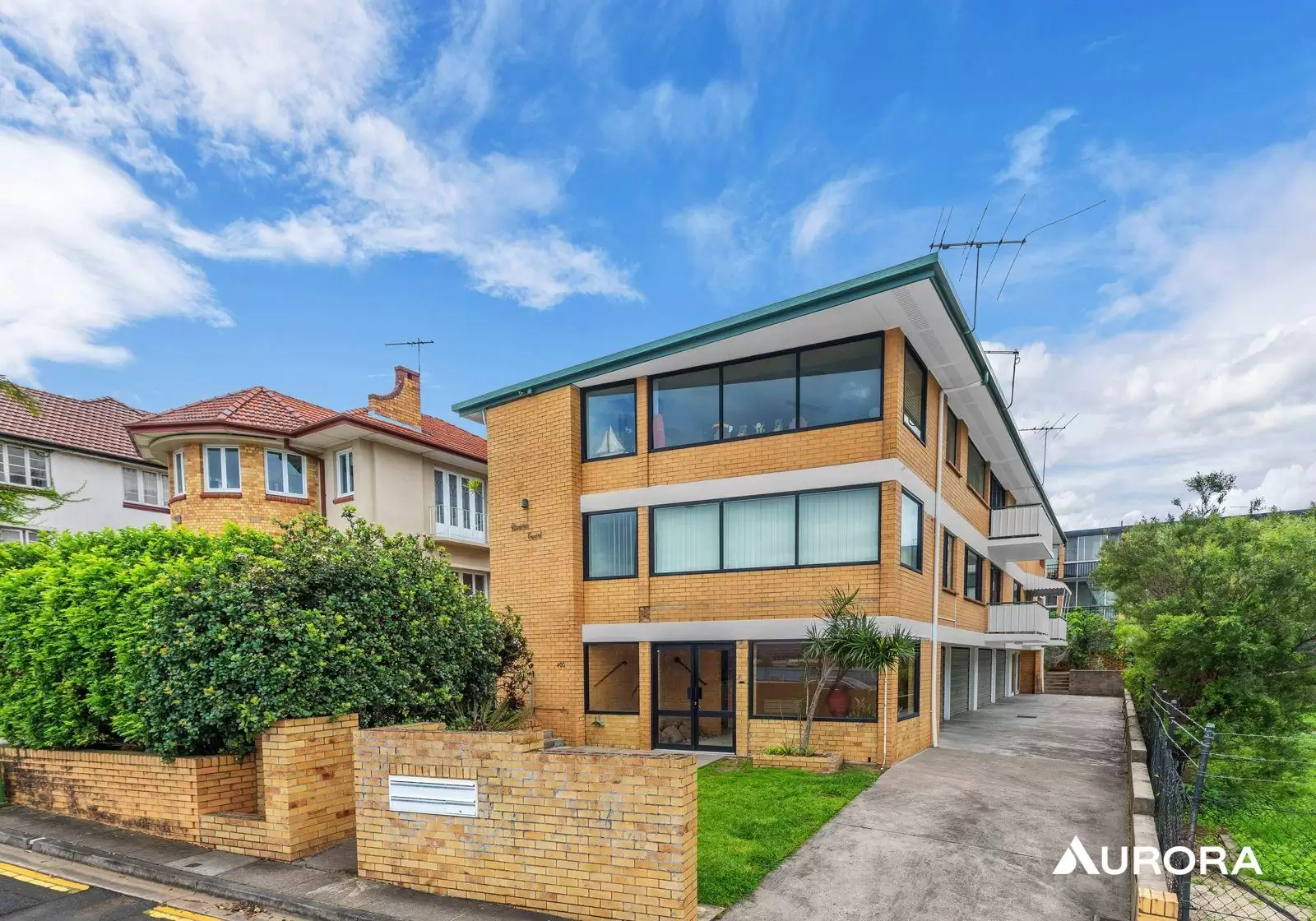 2/400 Kingsford Smith Drive, Hamilton Leased by Aurora Property - image 1
