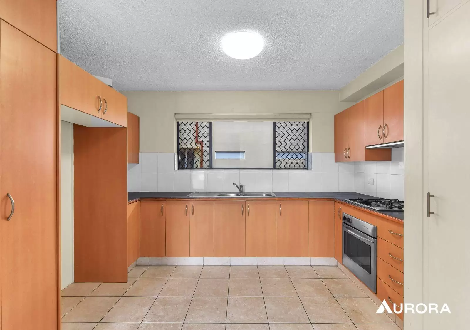 2/400 Kingsford Smith Drive, Hamilton Leased by Aurora Property - image 2