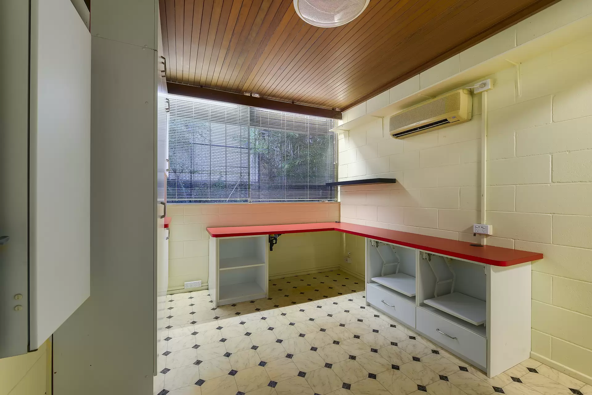60 Davidson Street, Newmarket Sold by Aurora Property - image 1