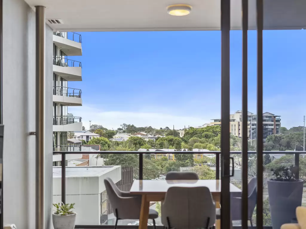 20410/37D Harbour Rd, Hamilton For Sale by Aurora Property