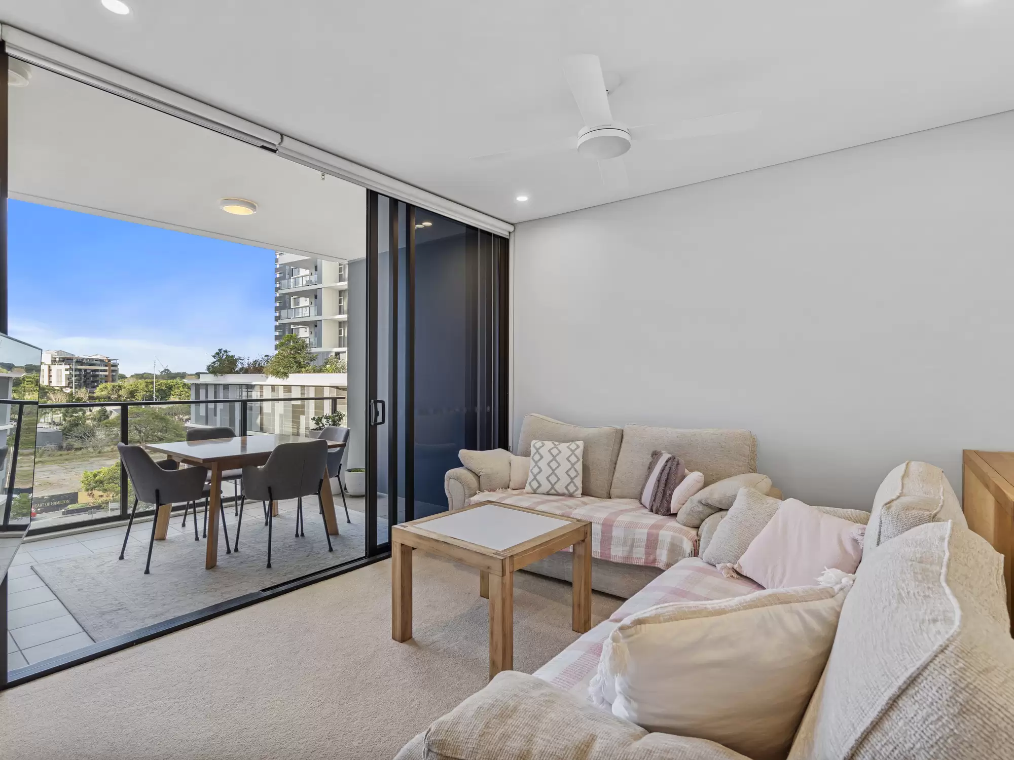 20410/37D Harbour Rd, Hamilton For Sale by Aurora Property - image 2