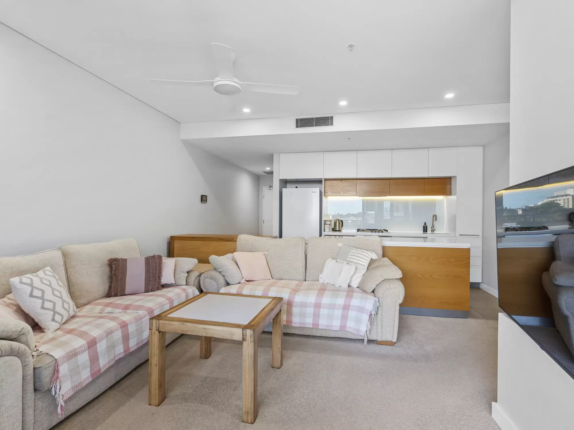20410/37D Harbour Rd, Hamilton For Sale by Aurora Property - image 5