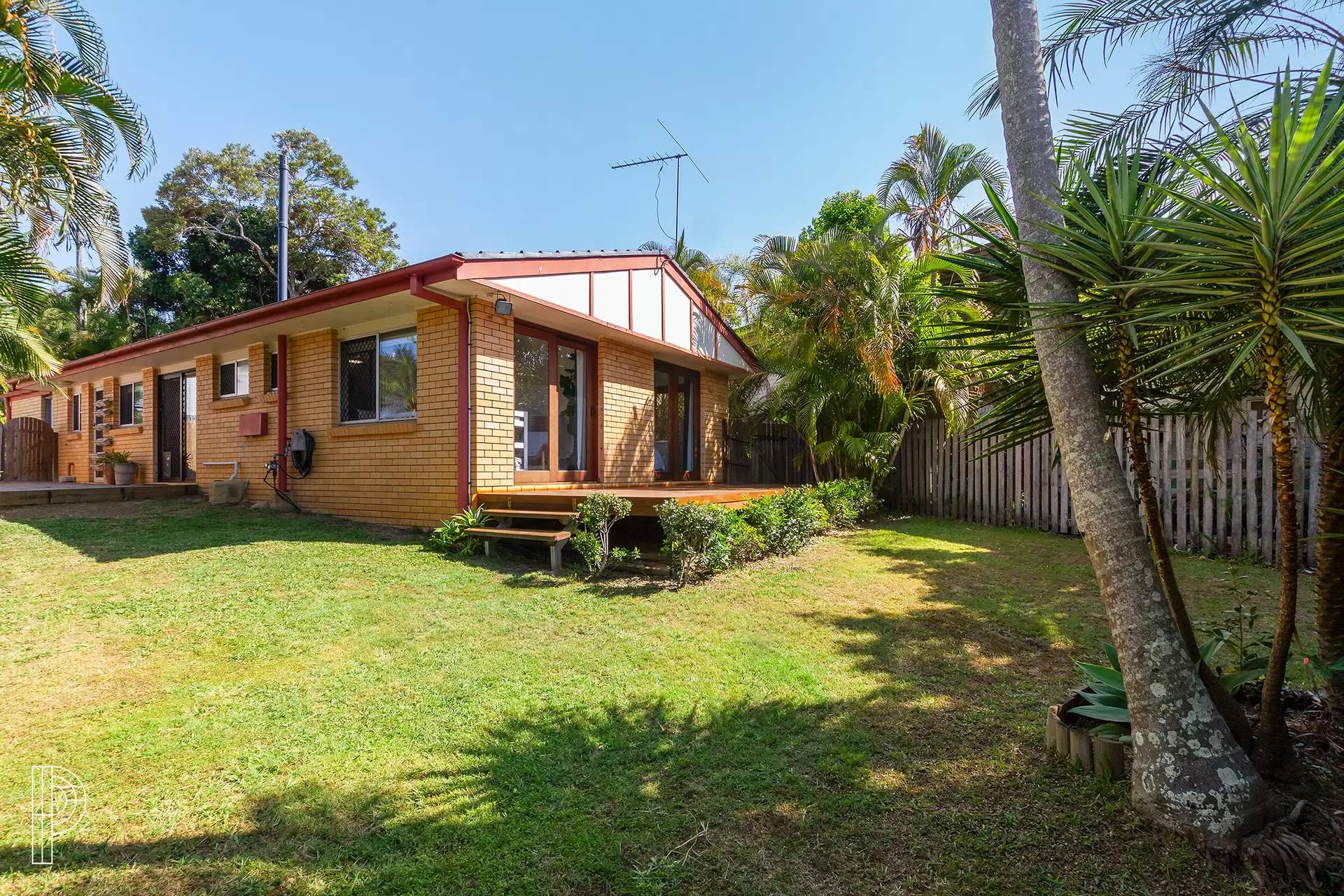 7 Coles Street, Arana Hills For Sale by Aurora Property - image 1