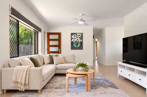 7 Coles Street, Arana Hills For Sale by Aurora Property
