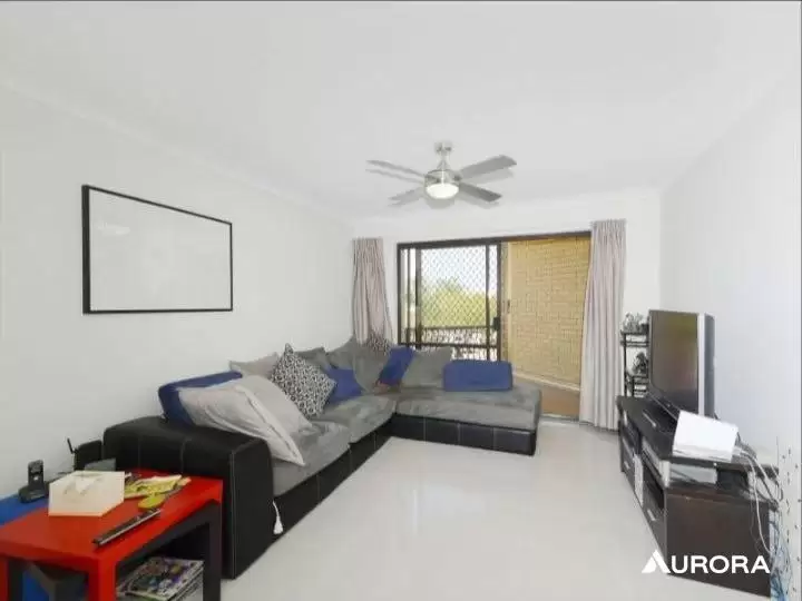 4/43 Rutland Street, Coorparoo Leased by Aurora Property - image 1