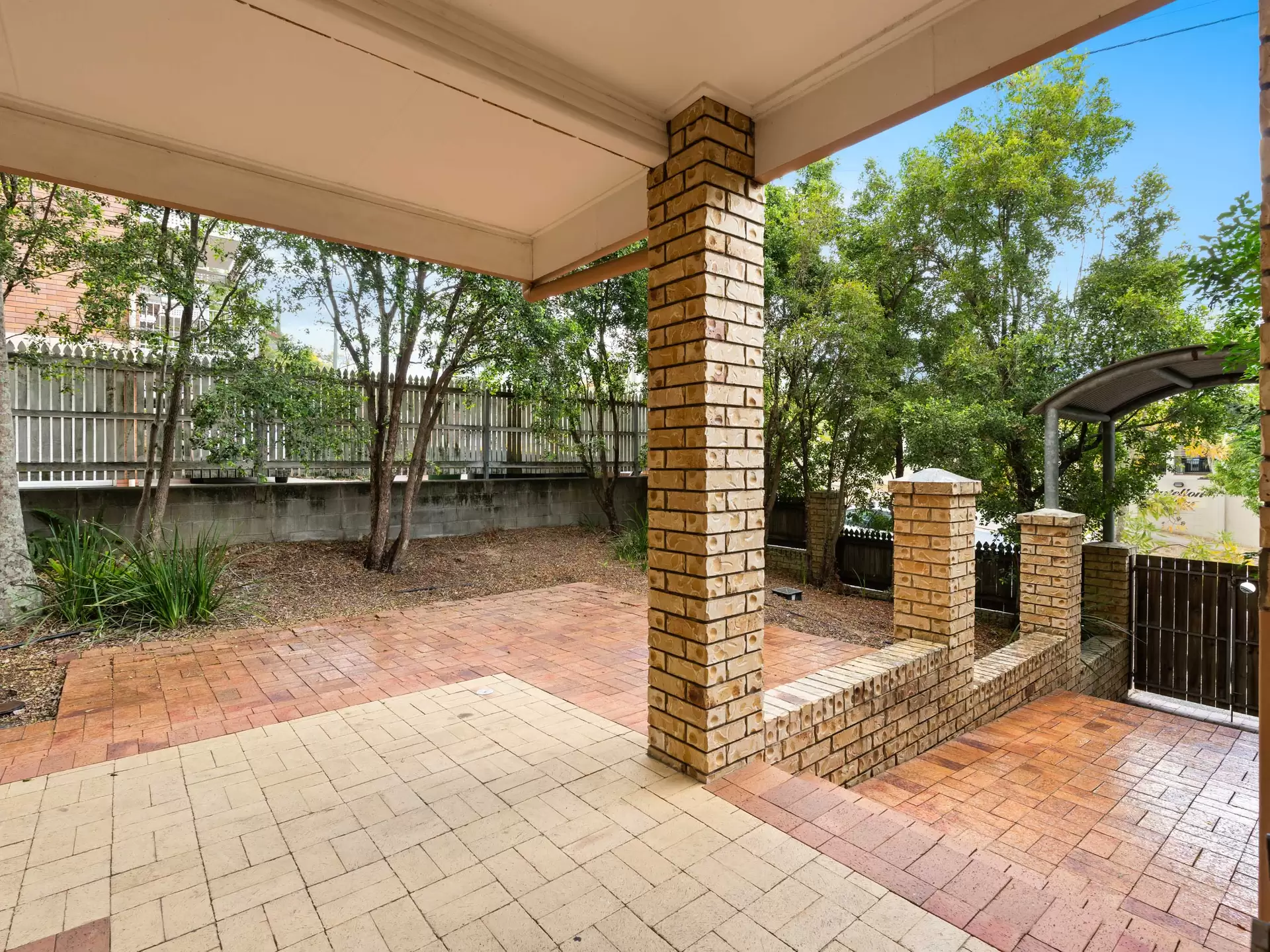 6/23 Finney Road, Indooroopilly For Sale by Aurora Property - image 1