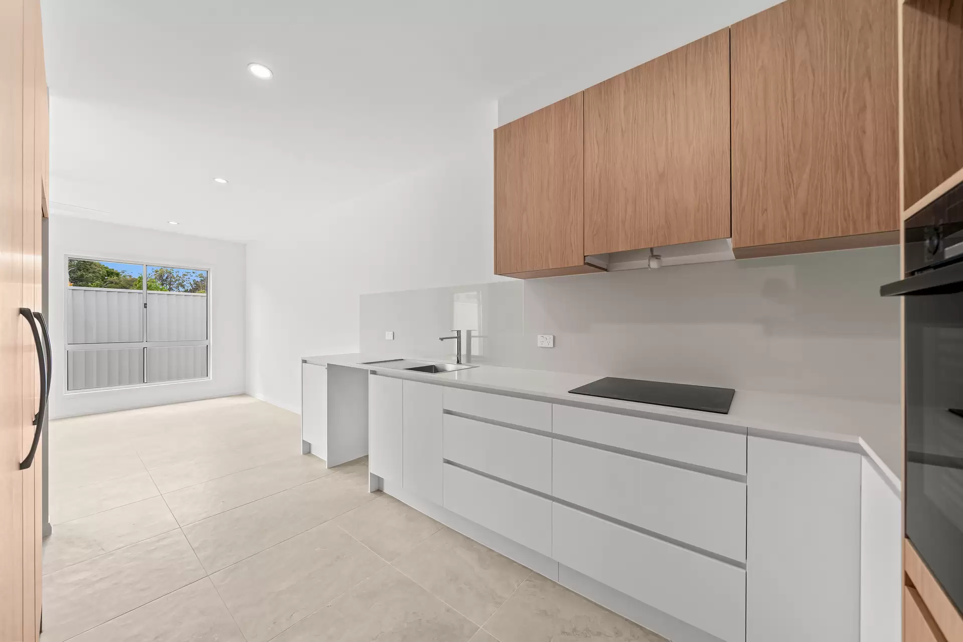 4,5,6/5 Bass Court, Loganholme For Sale by Aurora Property - image 1