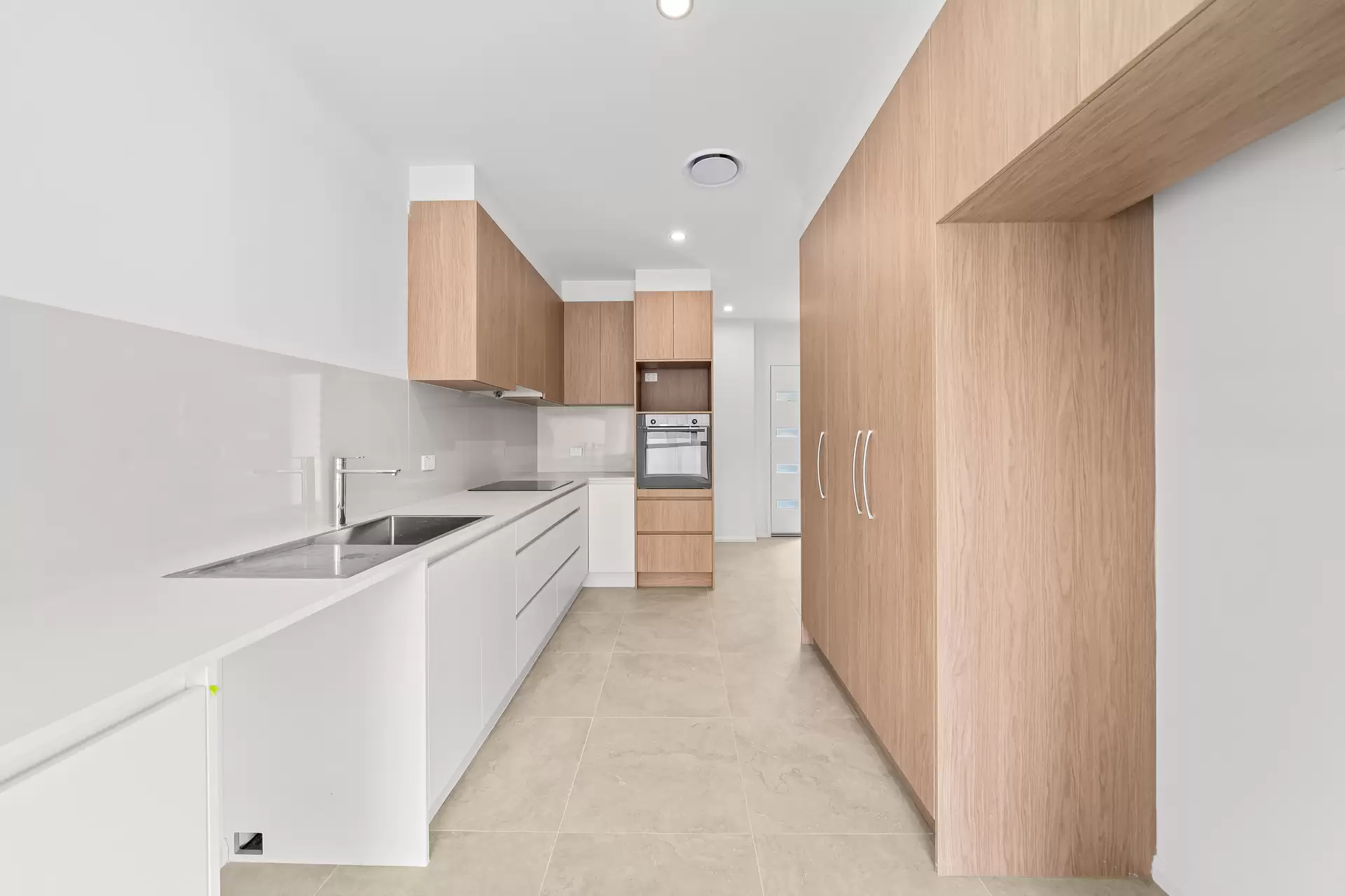 4,5,6/5 Bass Court, Loganholme For Sale by Aurora Property - image 1