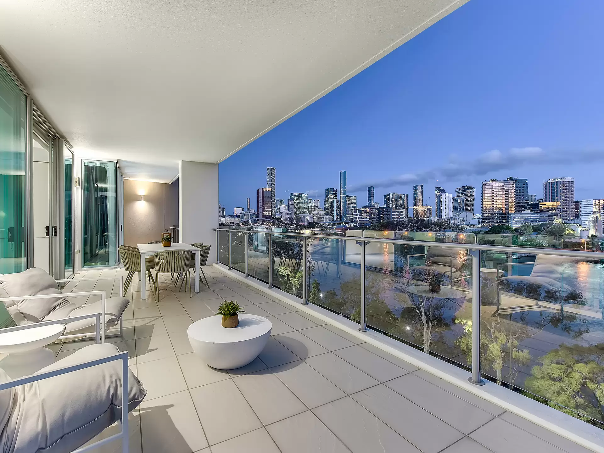 32/205 Coronation Drive, Milton For Sale by Aurora Property - image 1