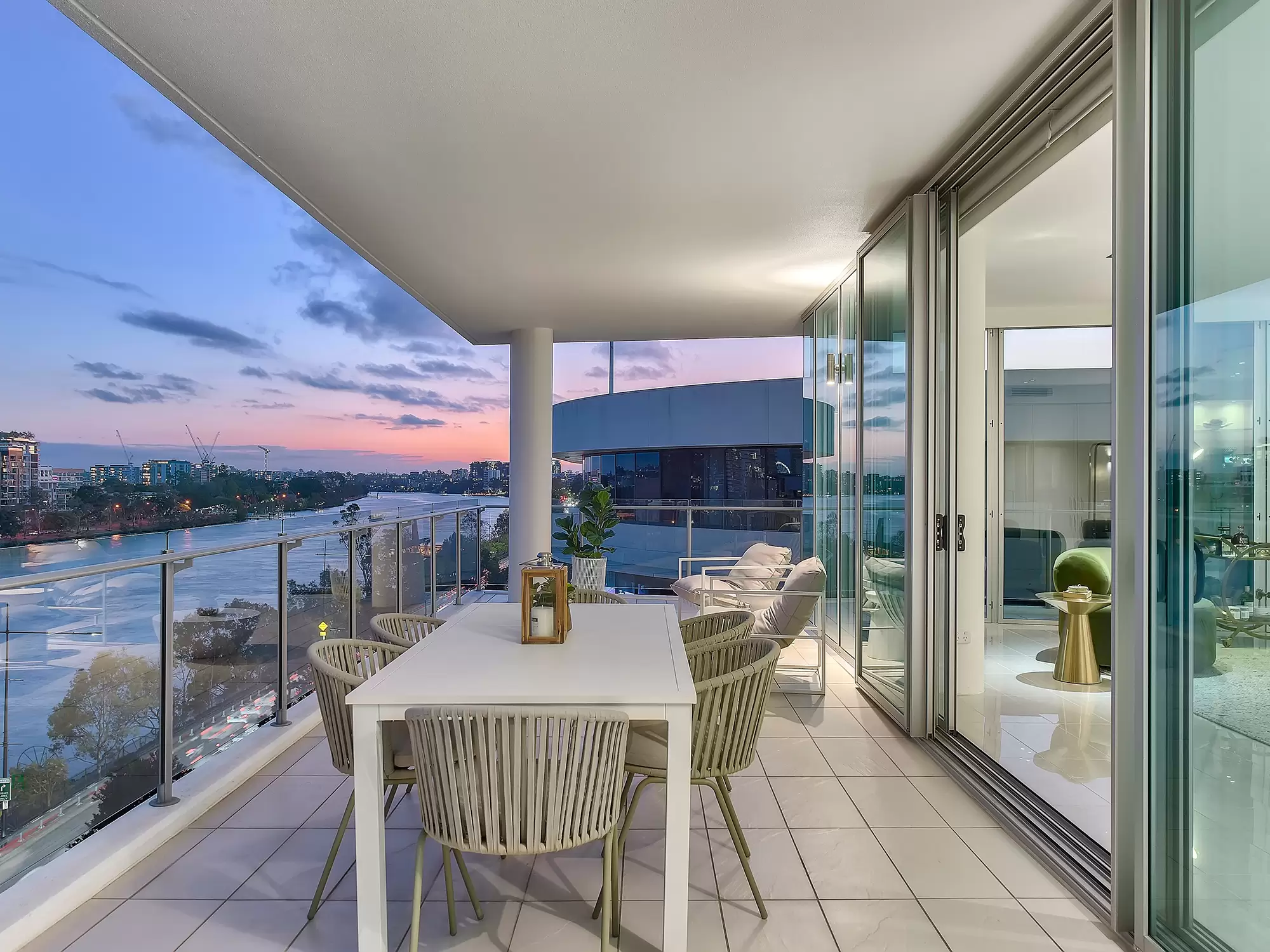 32/205 Coronation Drive, Milton For Sale by Aurora Property - image 3