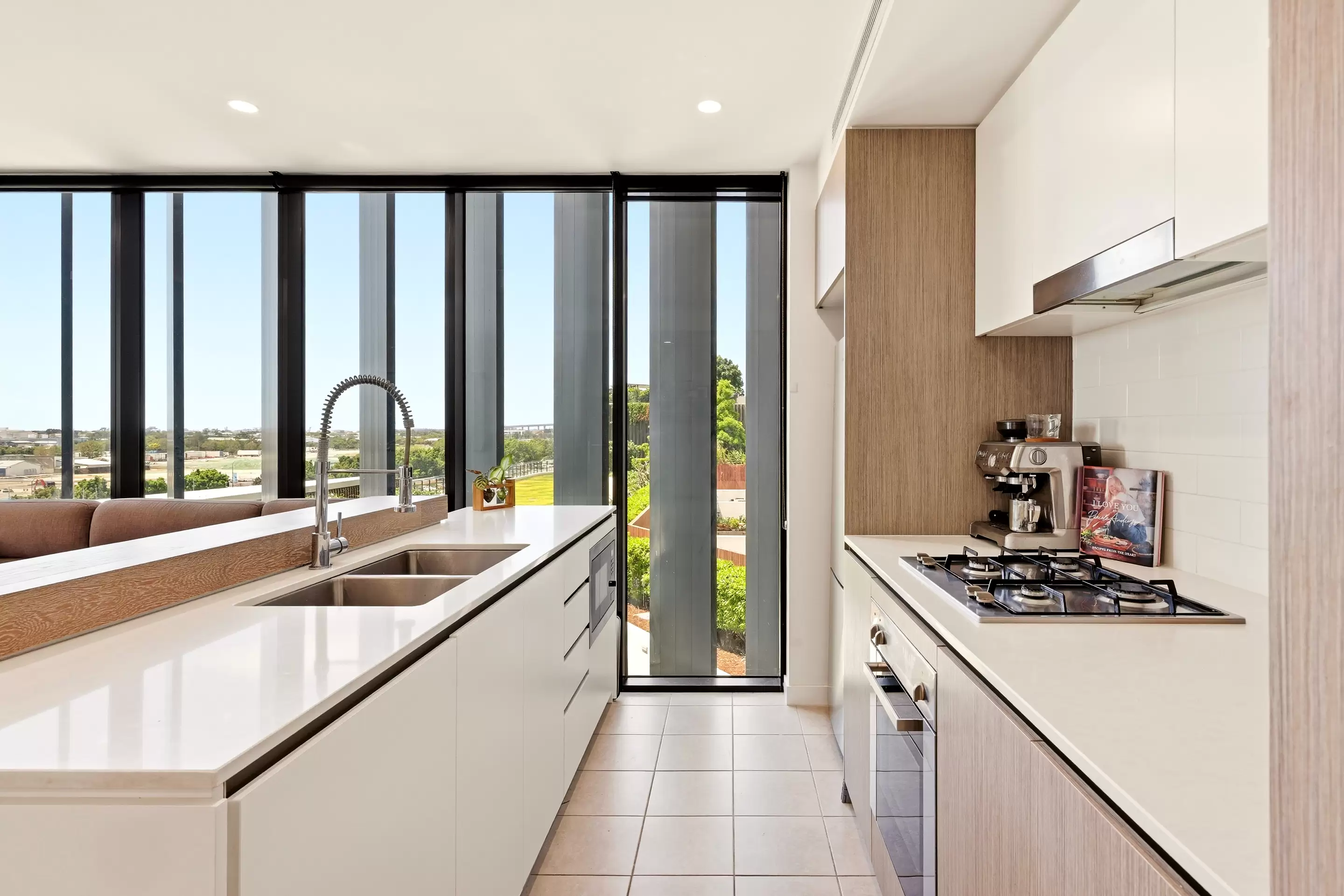 10410/7 Wharf Street, Hamilton For Sale by Aurora Property - image 8
