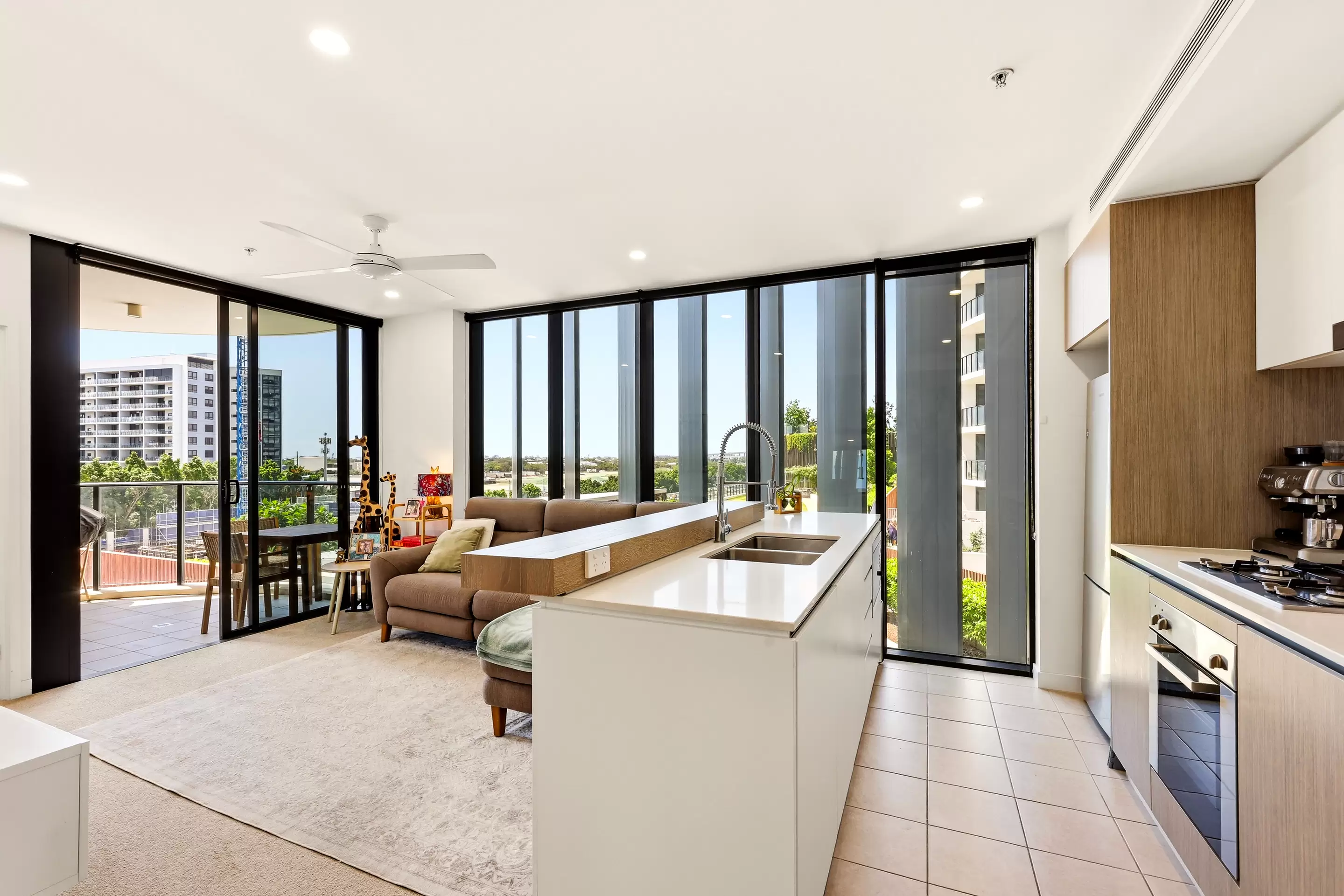10410/7 Wharf Street, Hamilton For Sale by Aurora Property - image 7