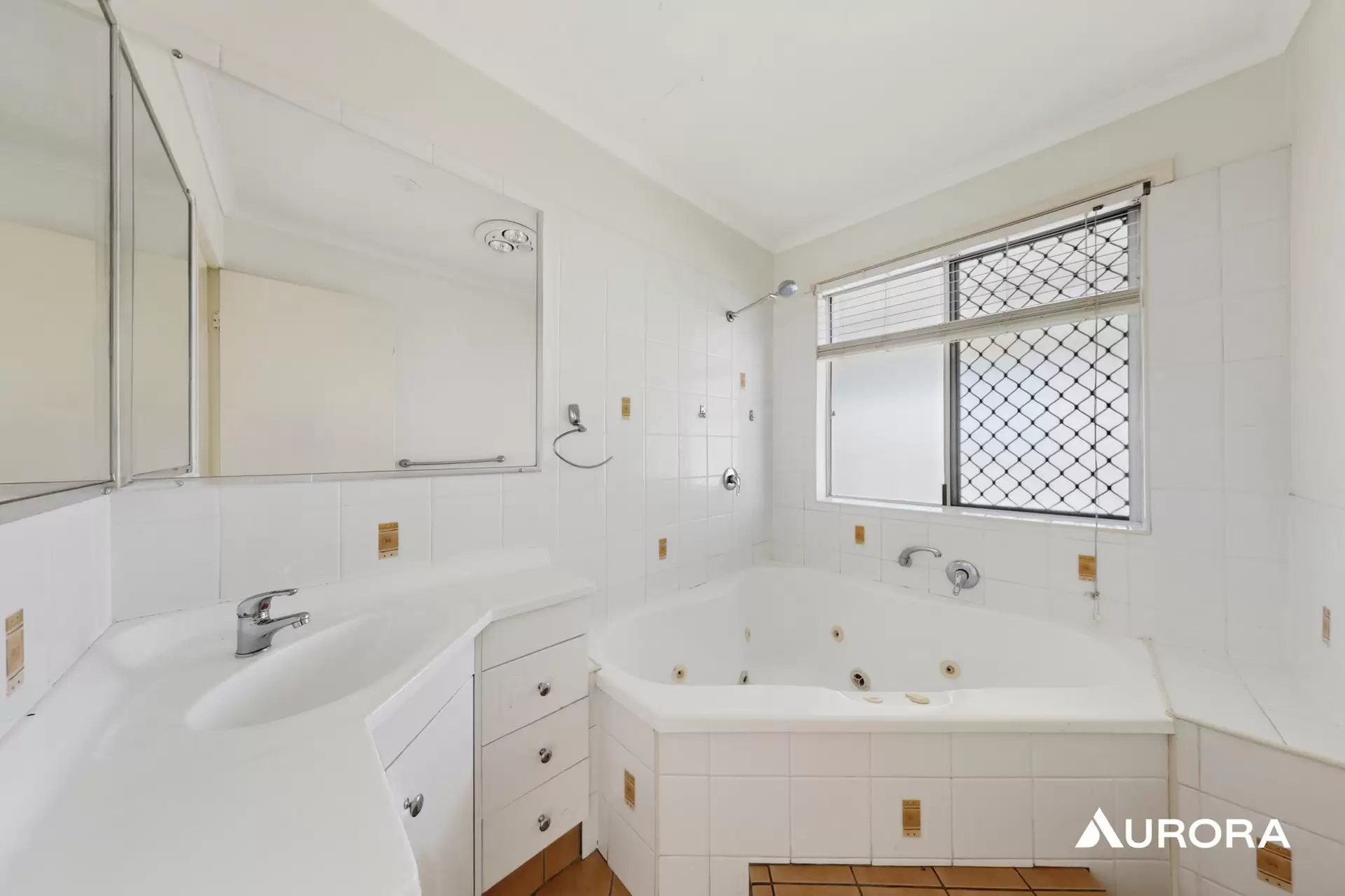 5 Abalone Crescent, Thornlands For Lease by Aurora Property - image 1