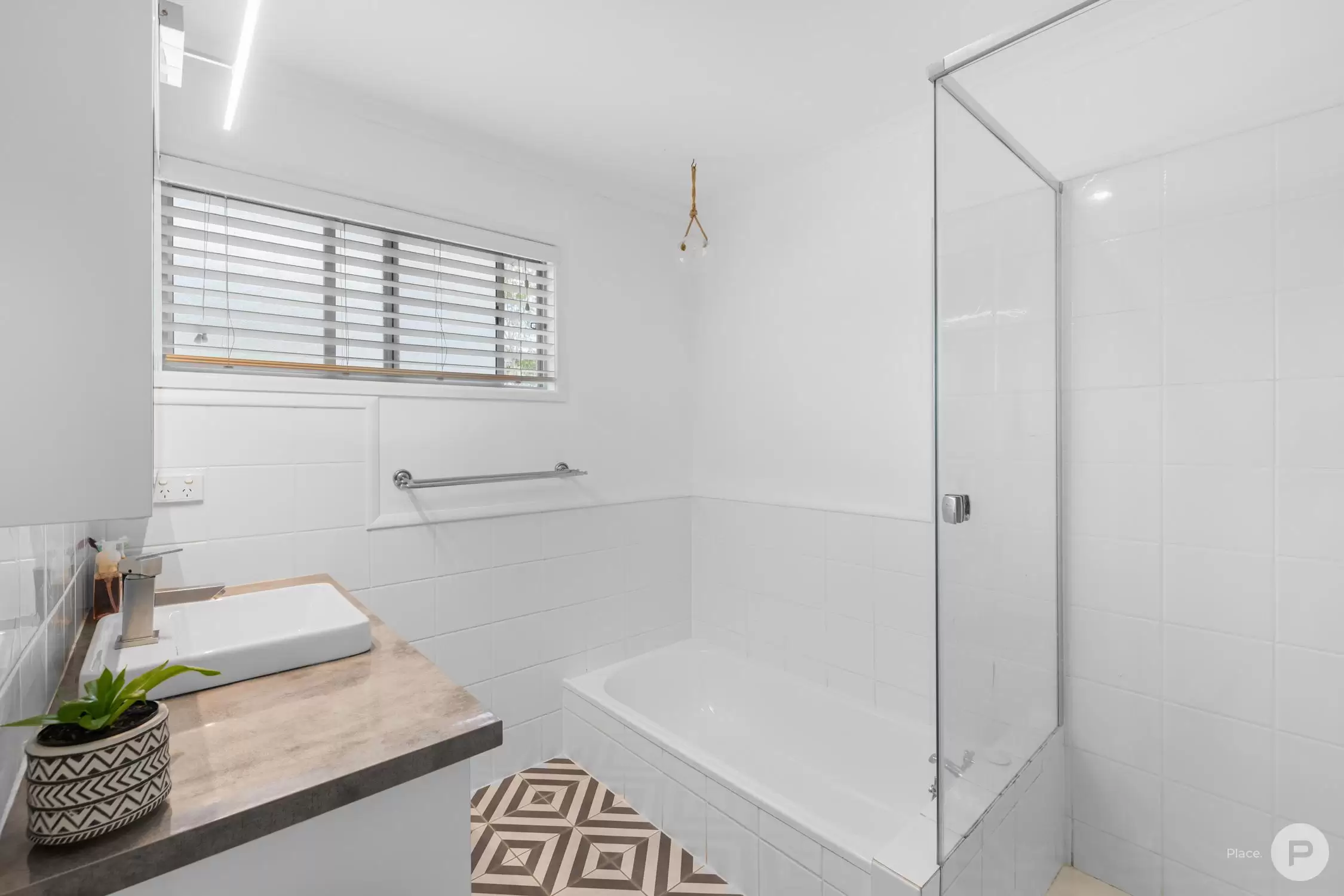 14 Nyora Street, Everton Hills Sold by Aurora Property - image 14