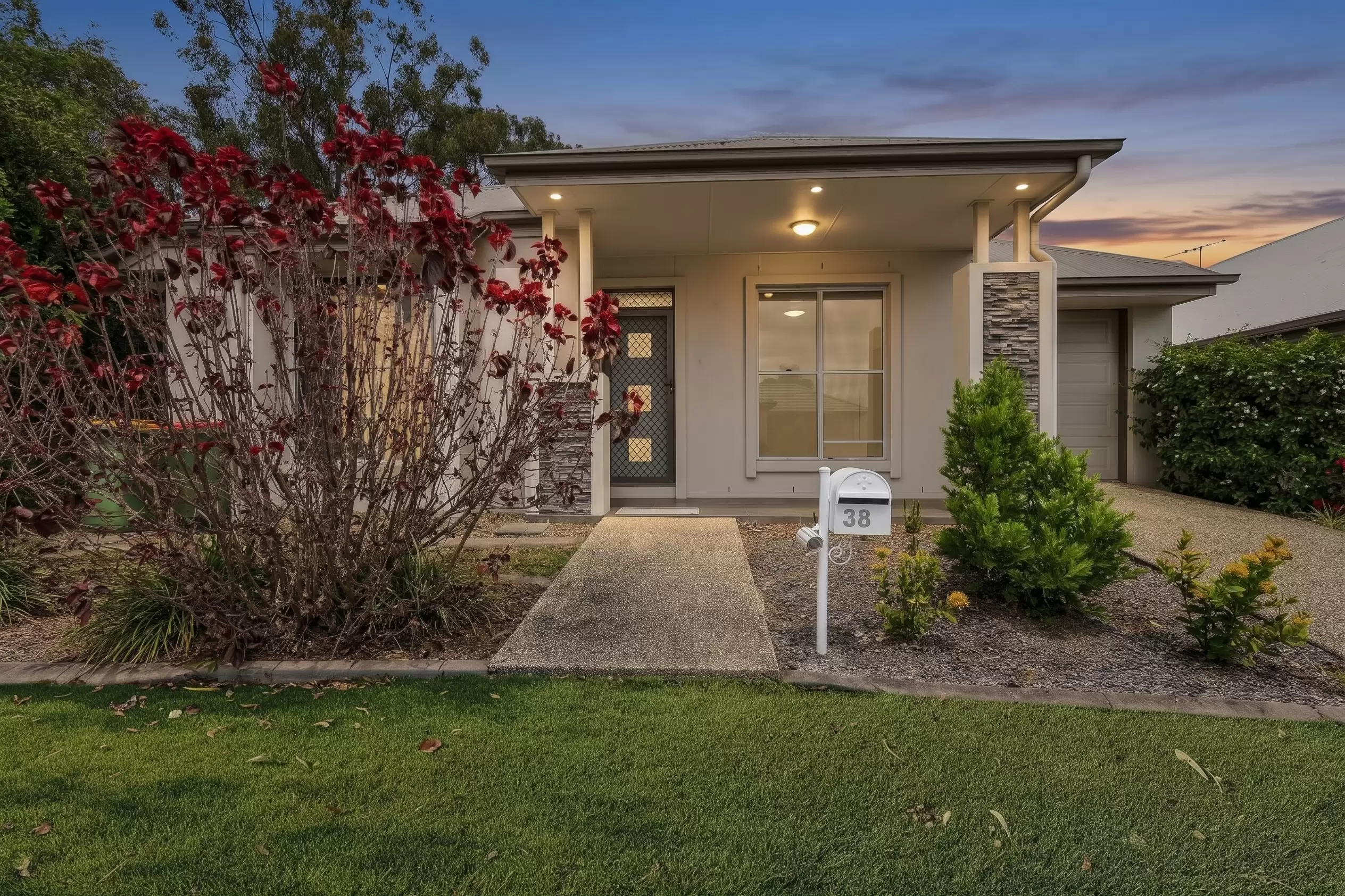 38 Planigale Crescent, North Lakes For Lease by Aurora Property - image 1