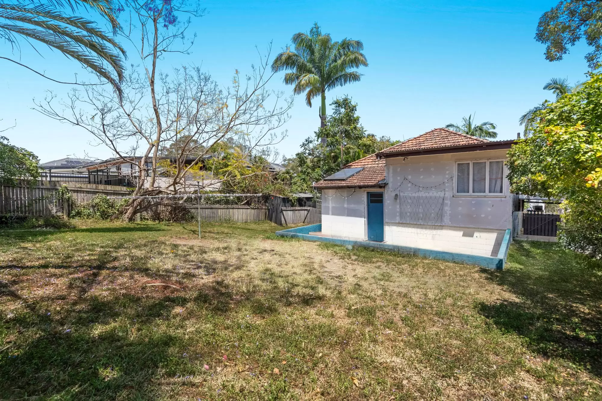 19 Monaco Street, Holland Park West Auction by Aurora Property - image 6