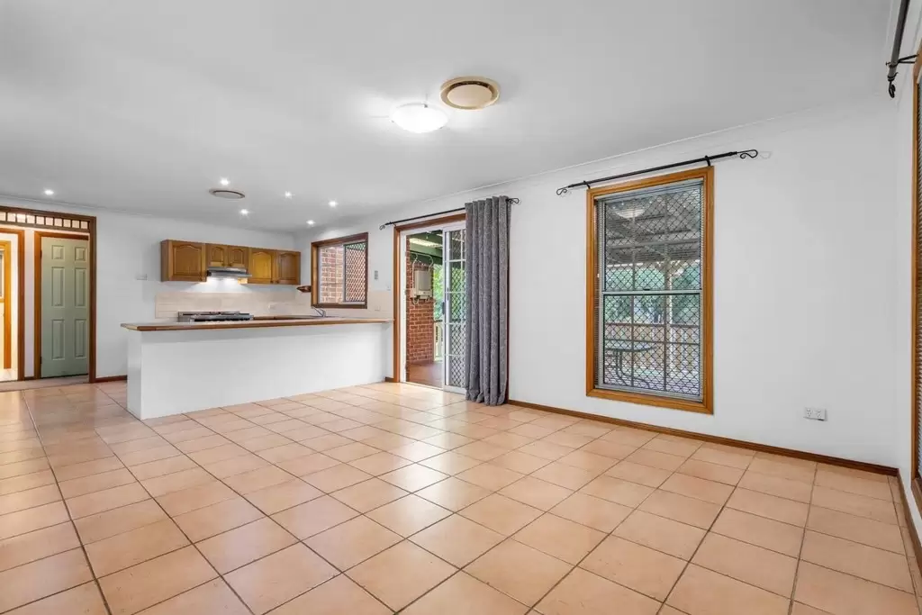162A Birdwood Rd, Holland Park West For Lease by Aurora Property - image 3