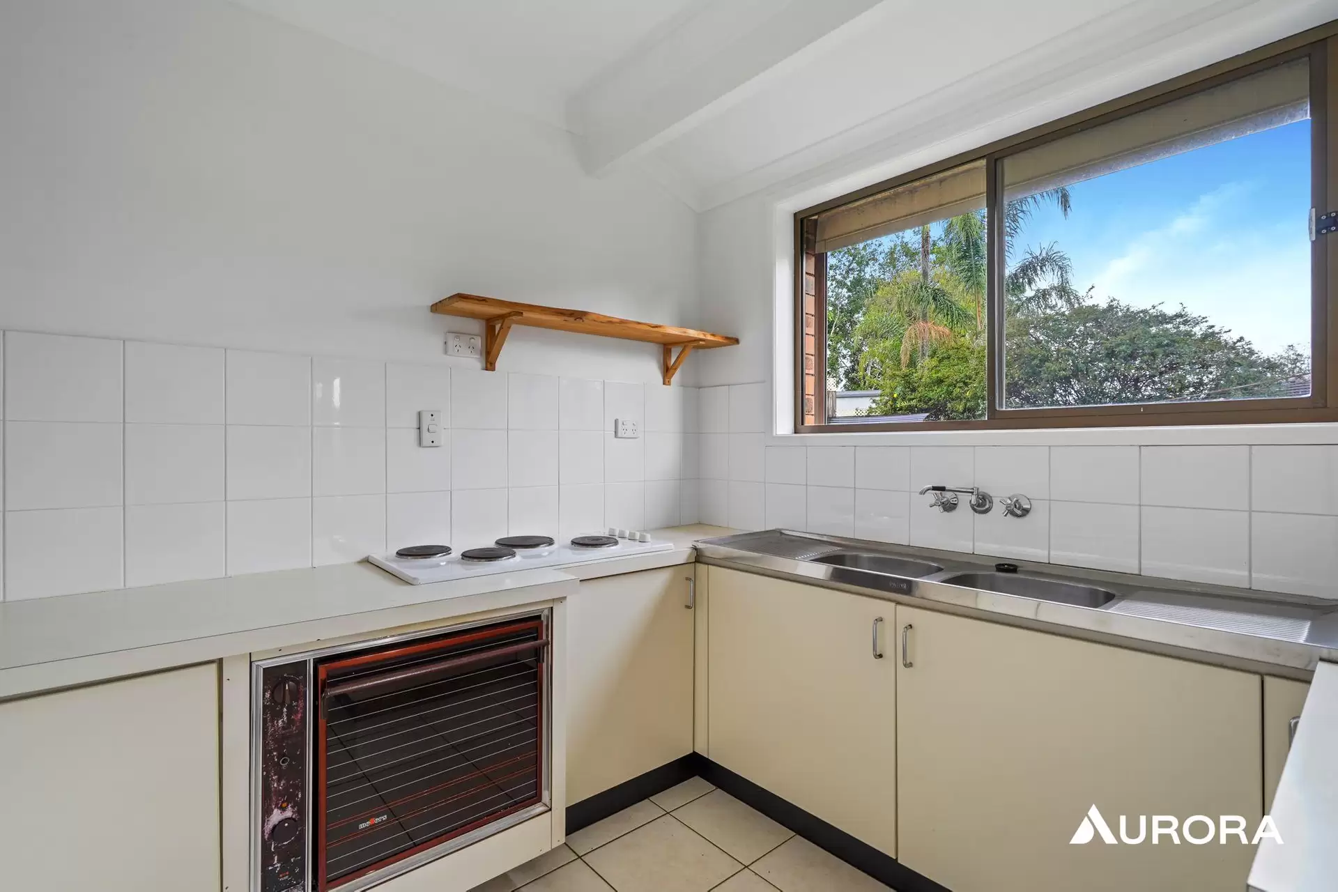 4 Cooba Street, Middle Park For Lease by Aurora Property - image 1