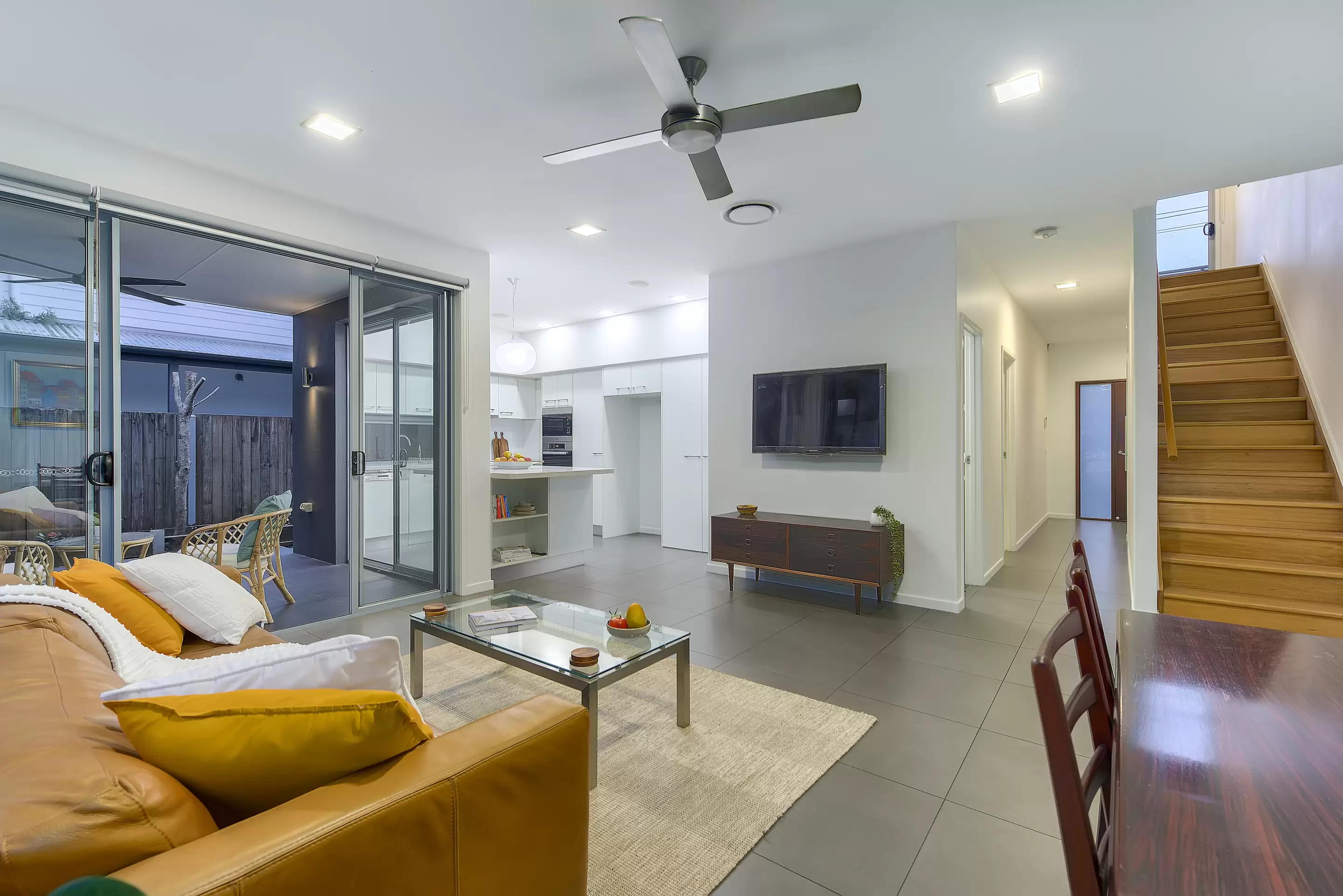 38 Wight Street, Milton Sold by Aurora Property - image 4