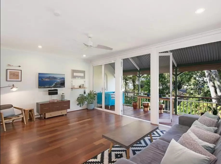 4/35 Ozanne Street, Paddington Sold by Aurora Property - image 2