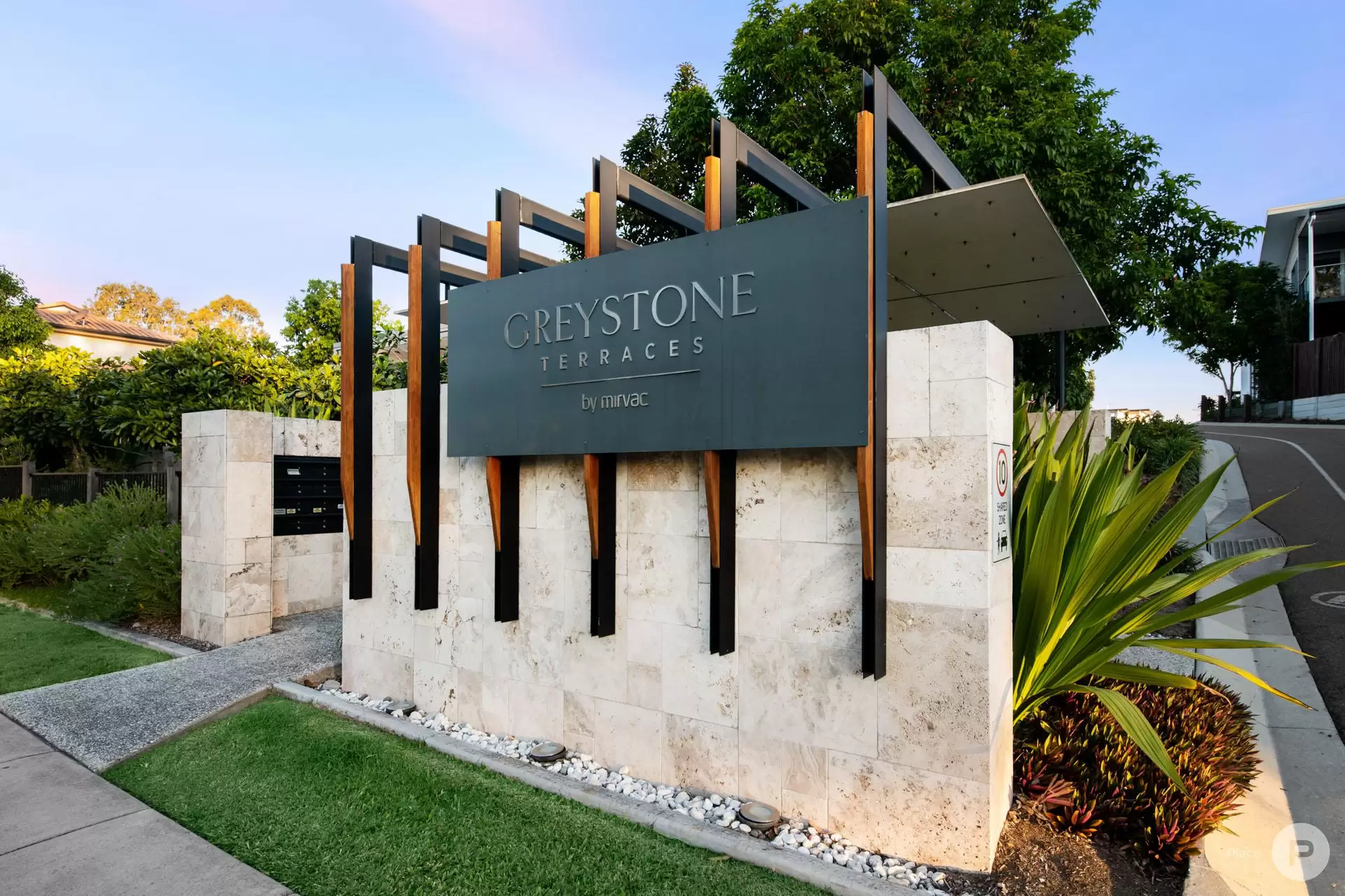 35/8 Russell Street, Everton Park Sold by Aurora Property - image 1