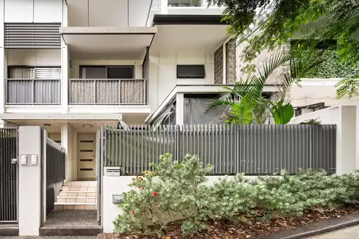 20b/18 Manning Street, Milton Sold by Aurora Property