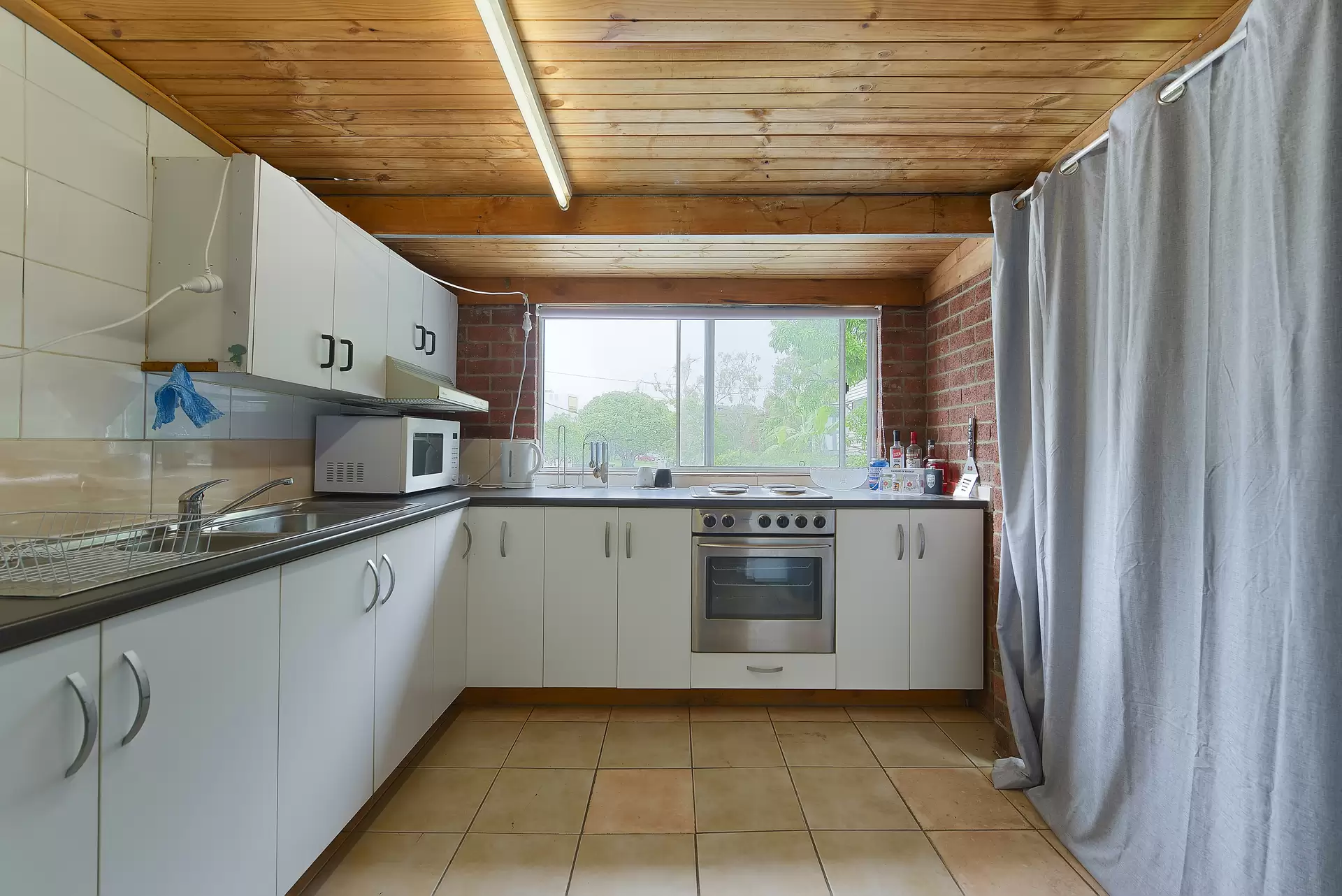 328 Milton Road, Auchenflower Sold by Aurora Property - image 1