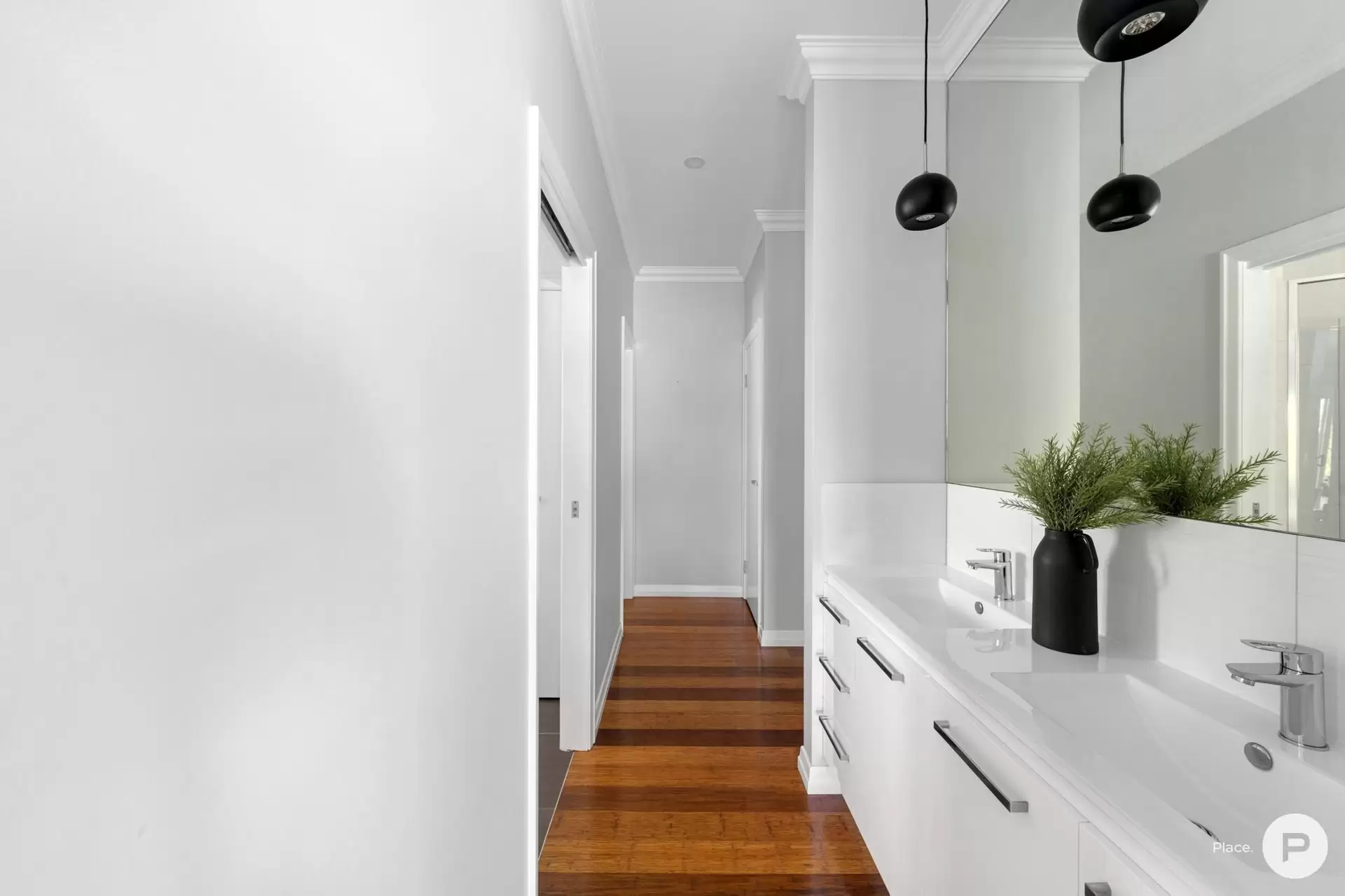 15 Bayview Street, Stafford Heights Sold by Aurora Property - image 1