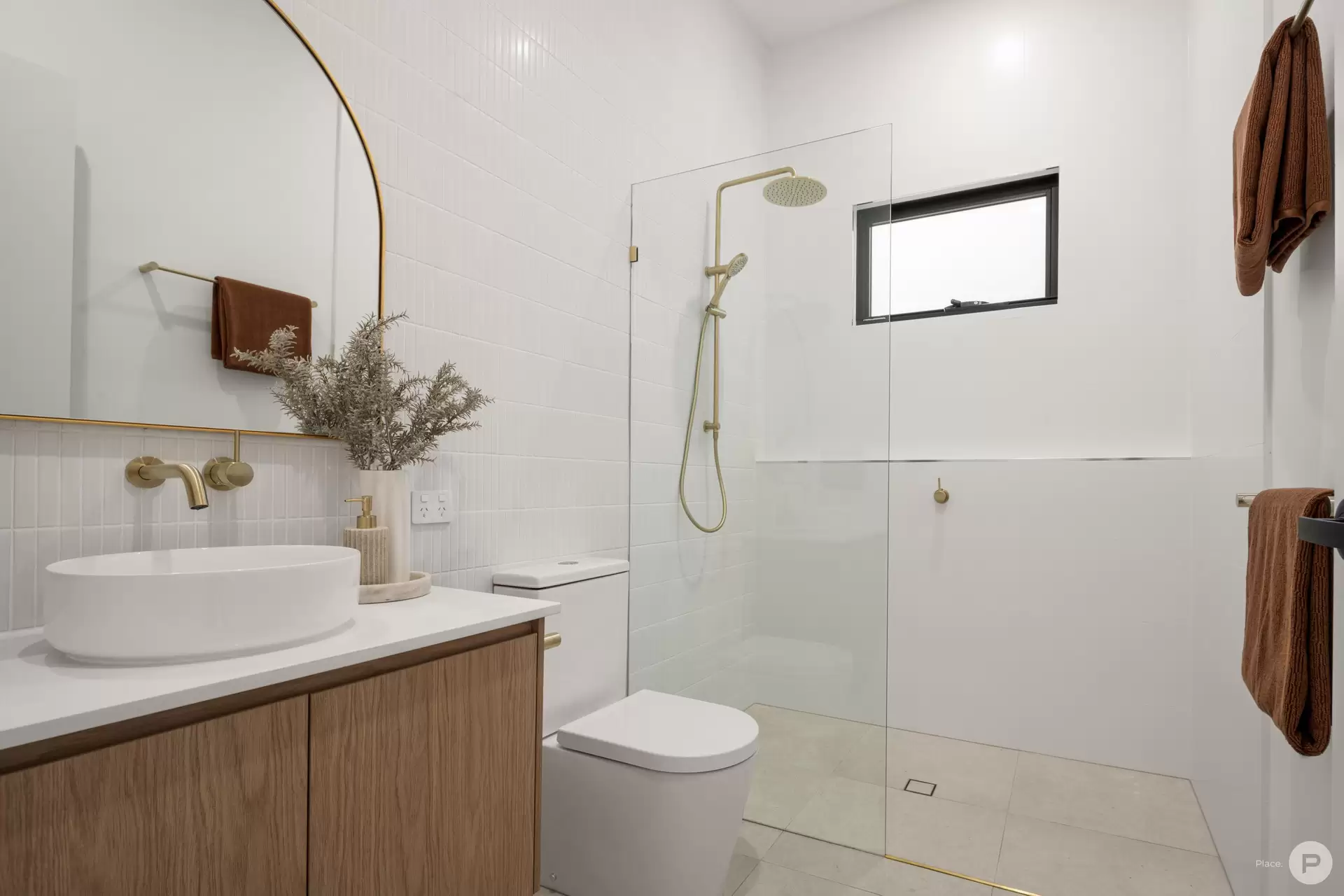 11 Gurley Street, Wavell Heights Sold by Aurora Property - image 1