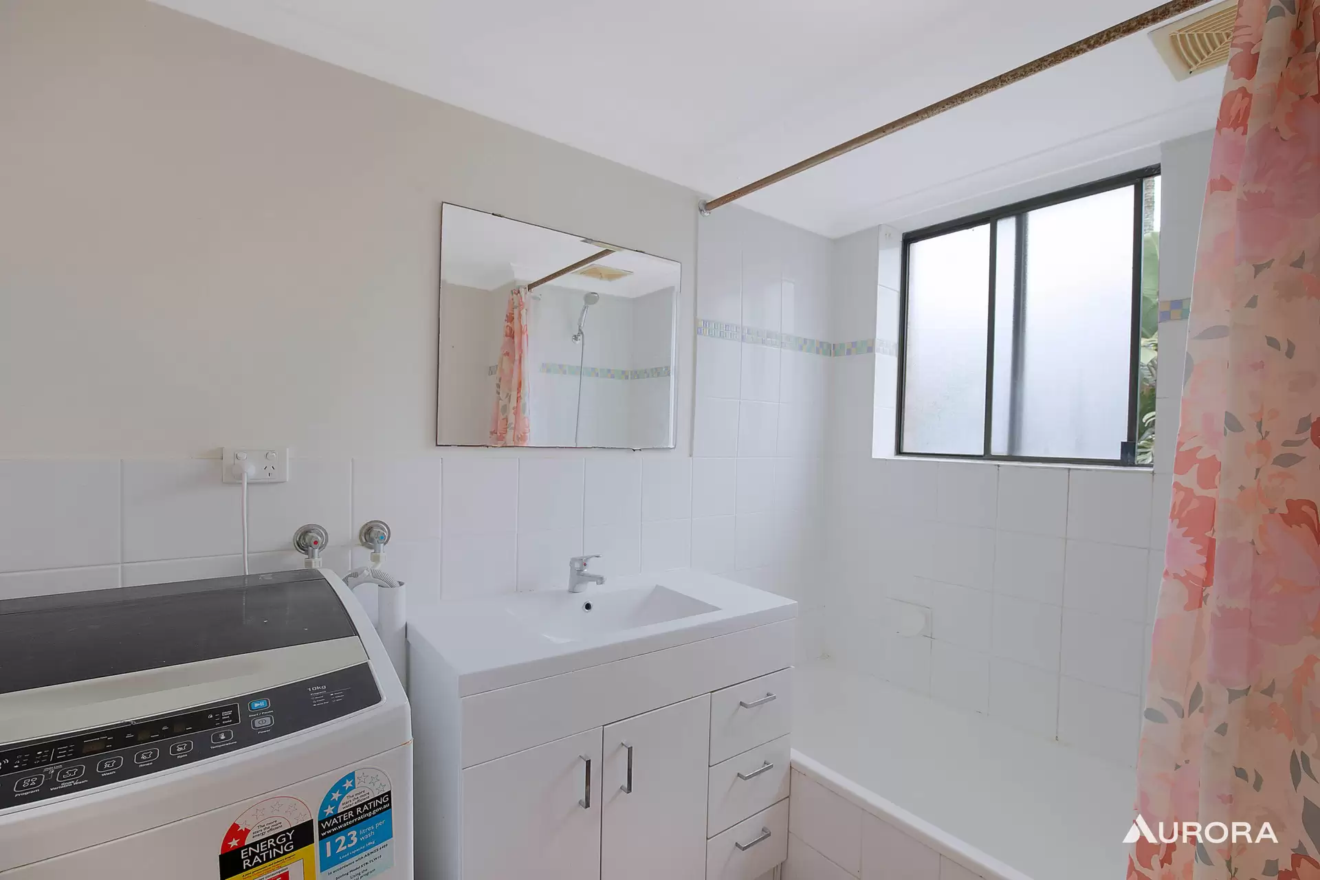 4/29 Derby Street, Coorparoo Sold by Aurora Property - image 1